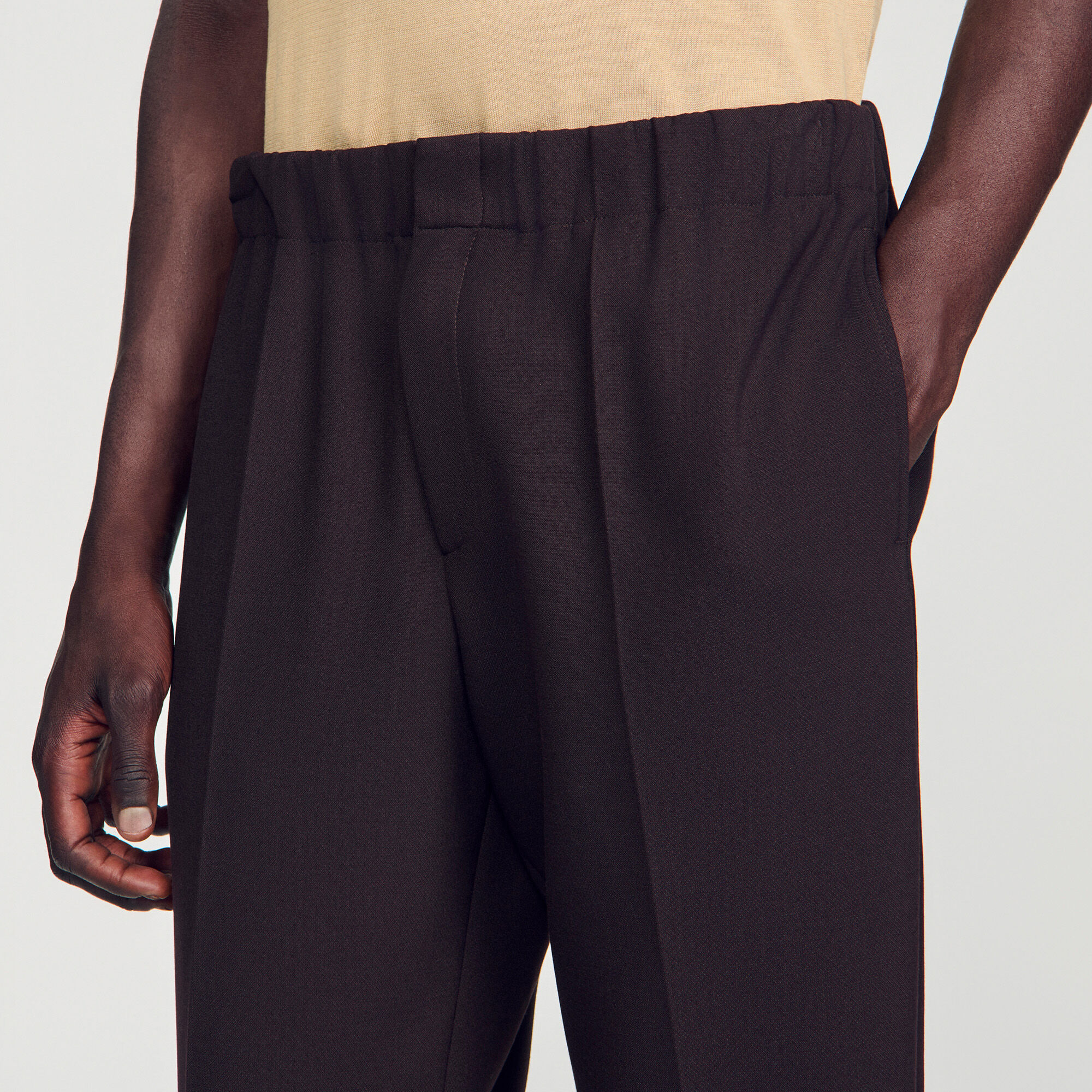 Wide-leg trousers