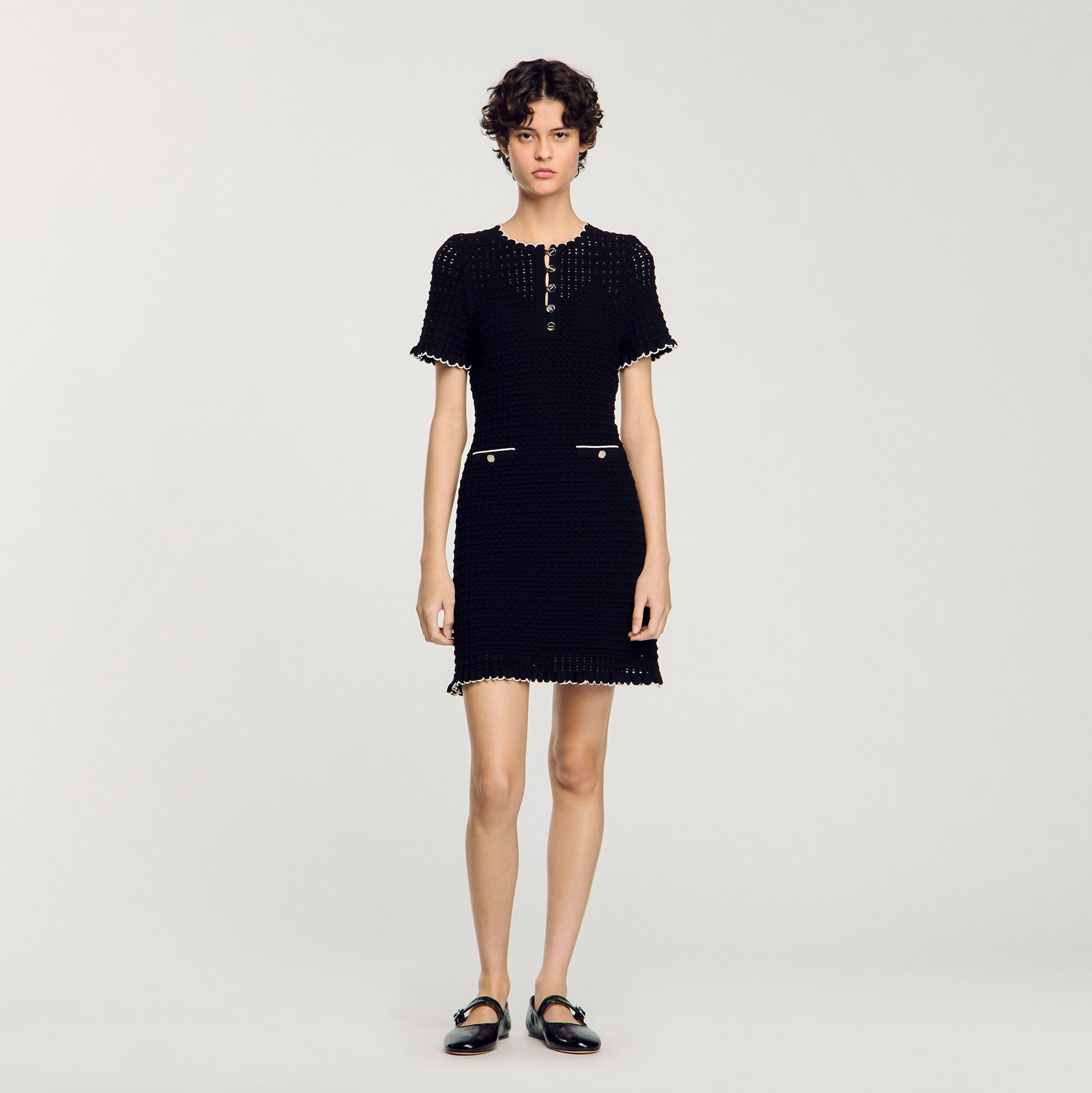 ★パリ発 sandro★ ボタン ニット 編み ドレスワンピース 黒 Short knit dress black / gray For Women | Sandro Paris