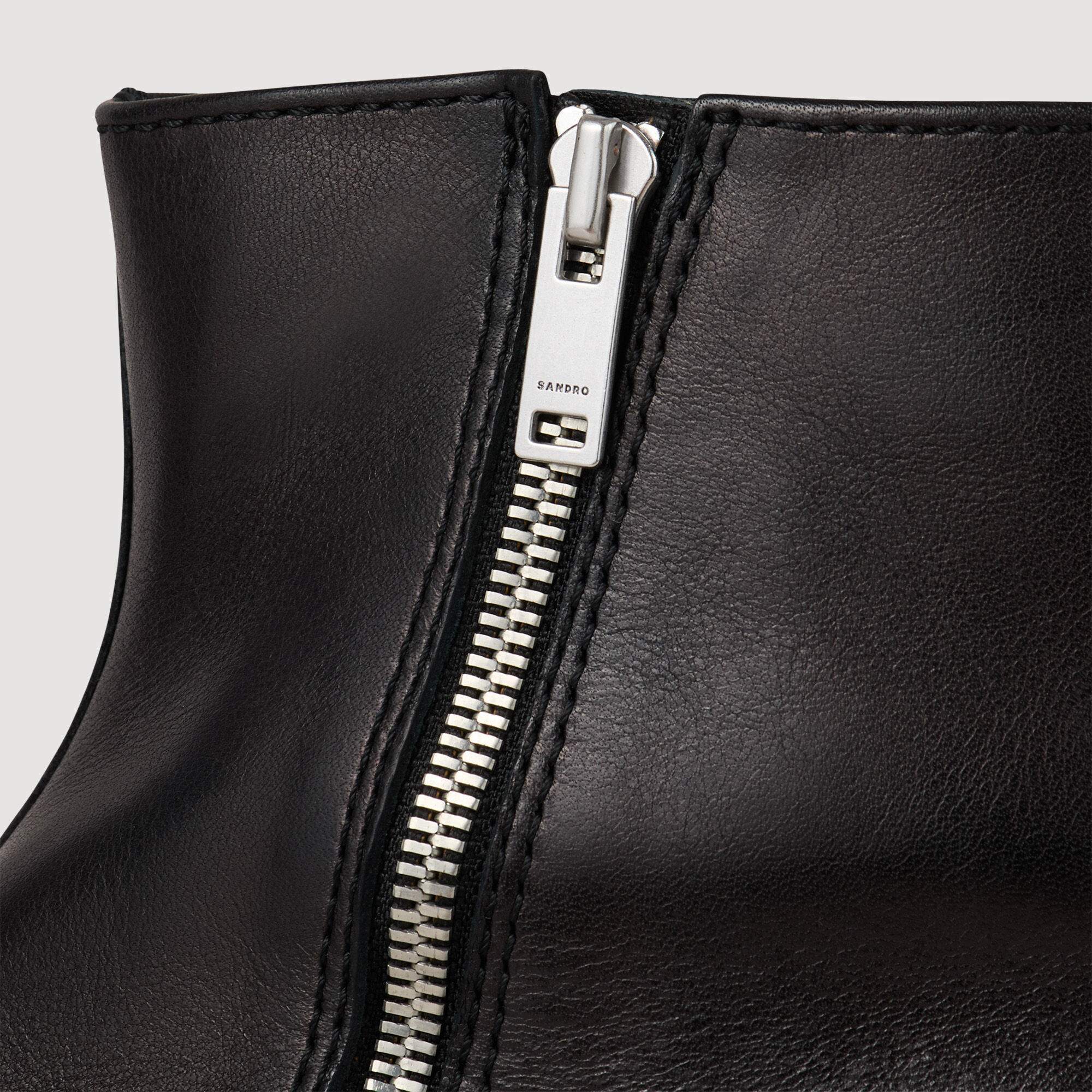 Zipped leather ankle boots