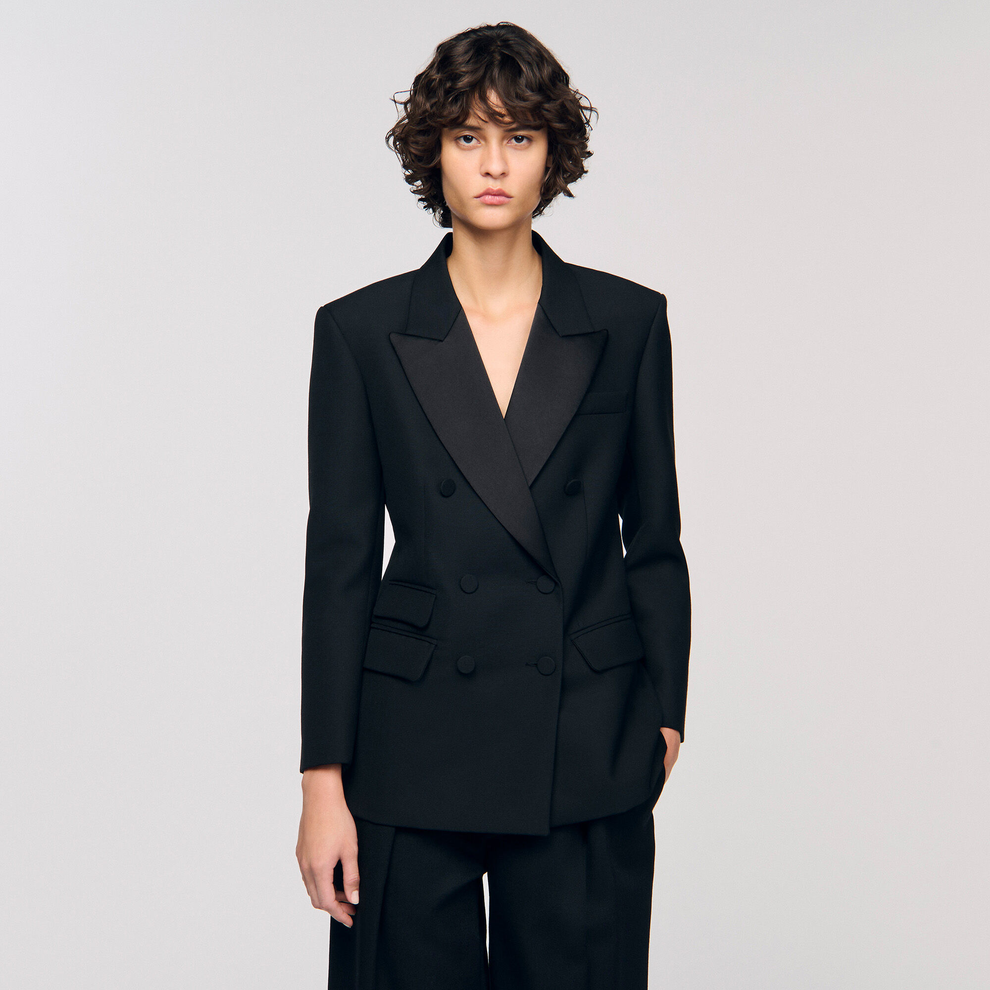 Tuxedo jacket with satin collar