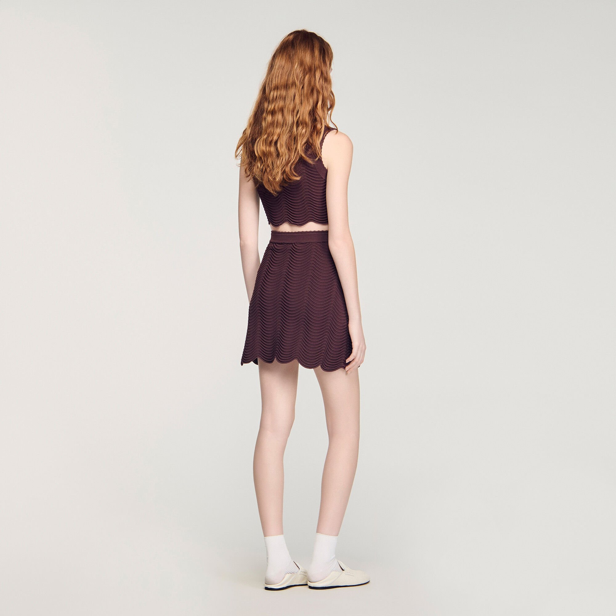 Short decorative knit skirt