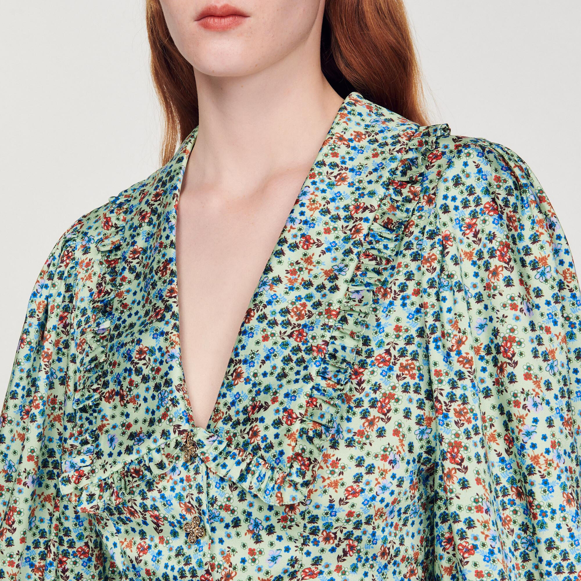 Short flowing dress with floral print