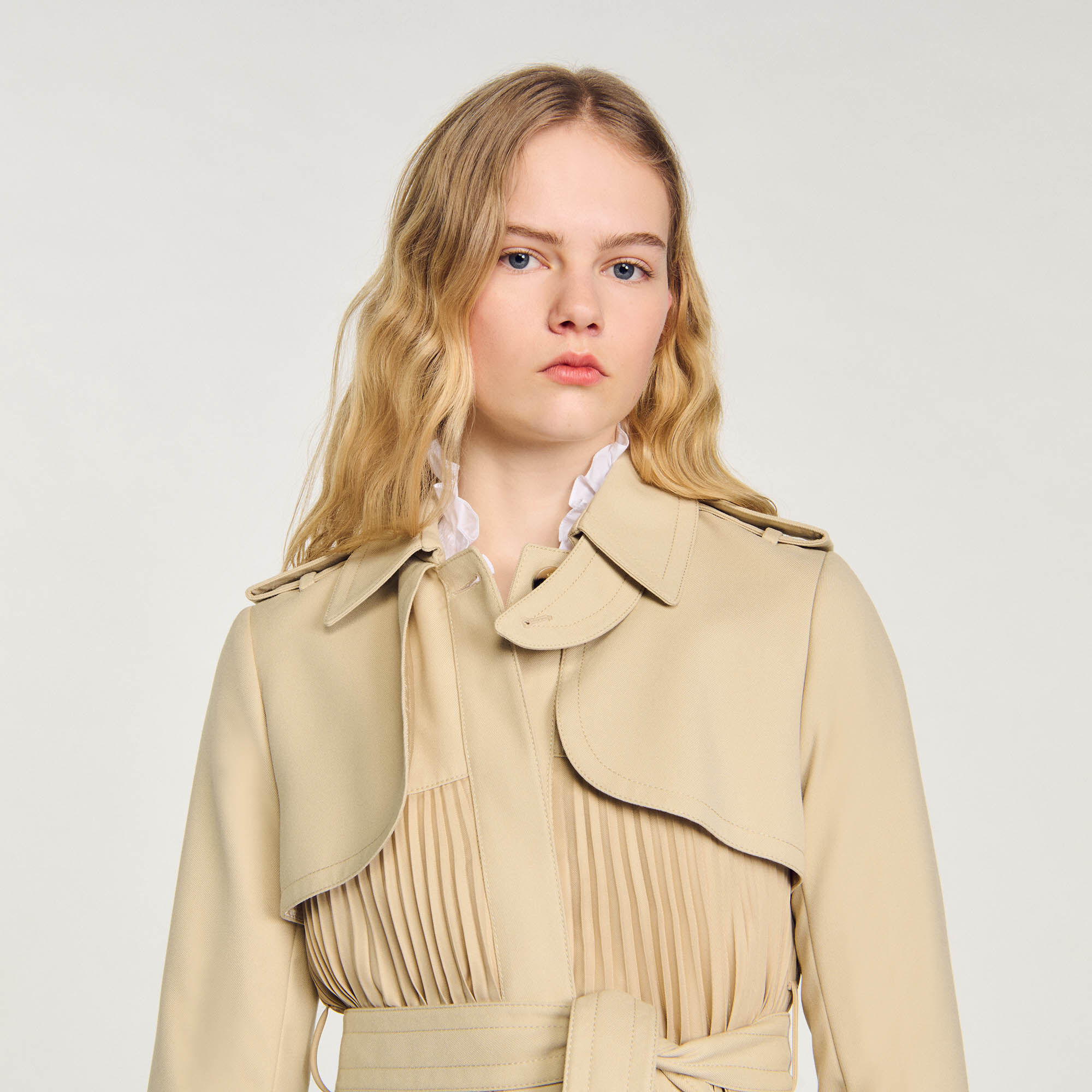 Pleated trench coat with belt white / beige For Women