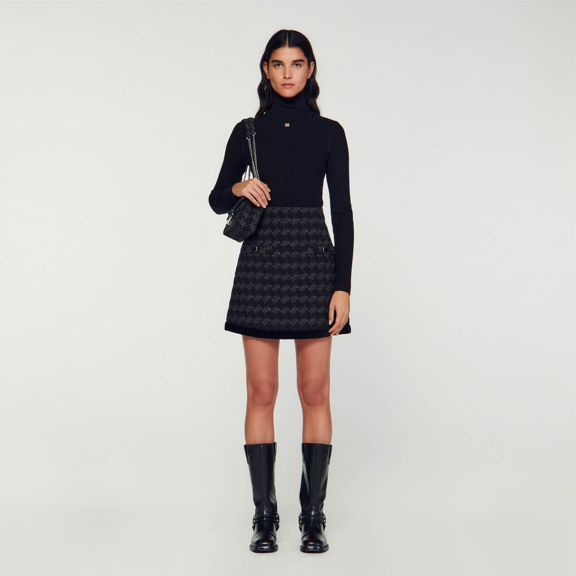 Houndstooth tweed short skirt