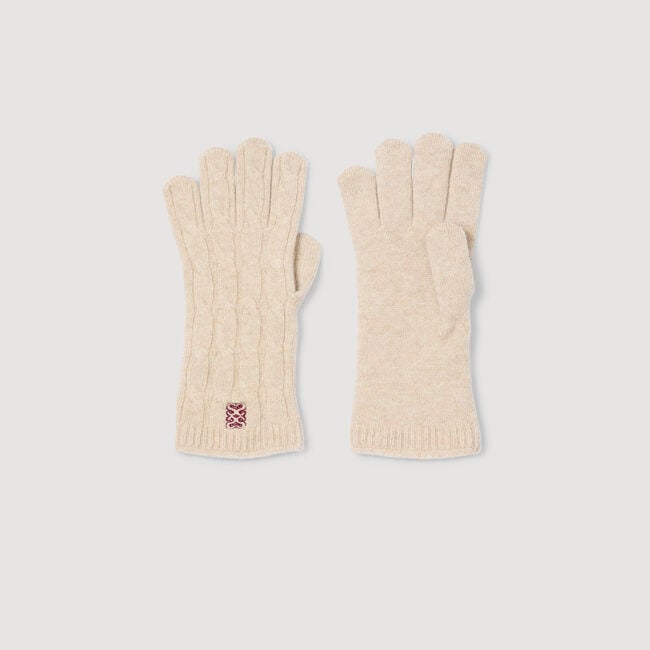 Cable knit gloves