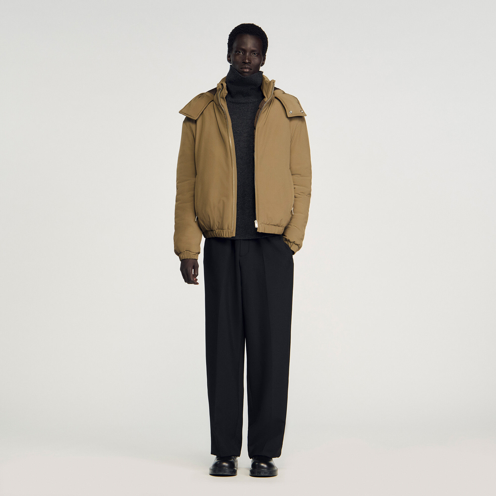 Puffer jacket with hood