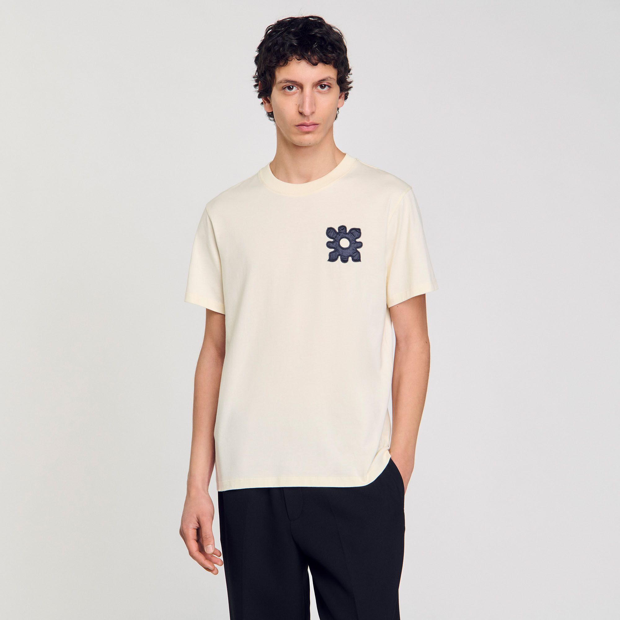 T-shirt with flower detail white / beige for Men | Sandro Paris