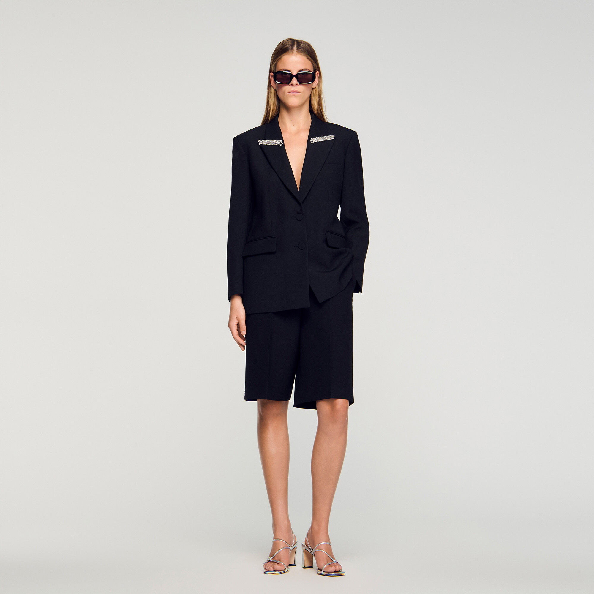 Jacket with rhinestone collar