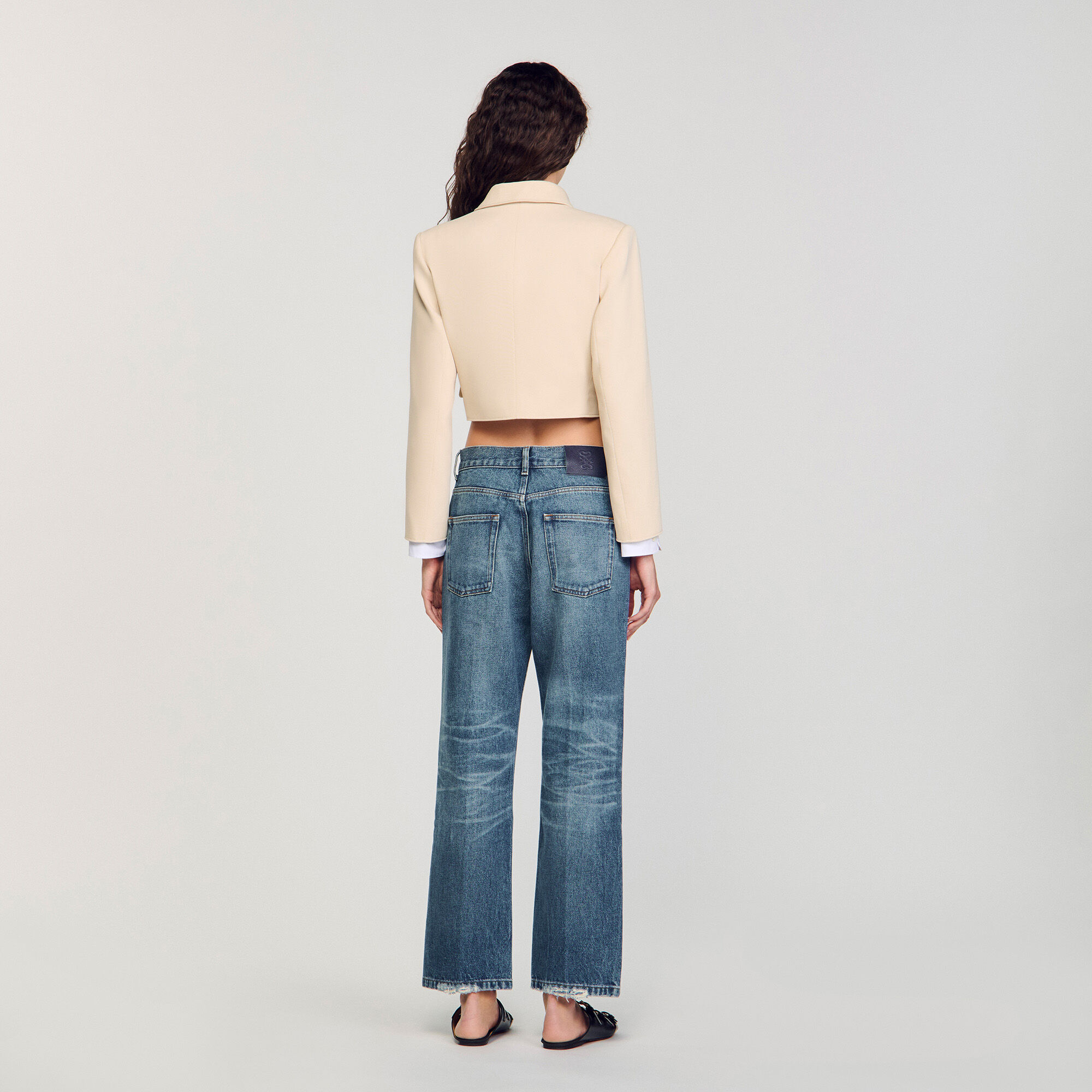 Cropped buttoned jacket
