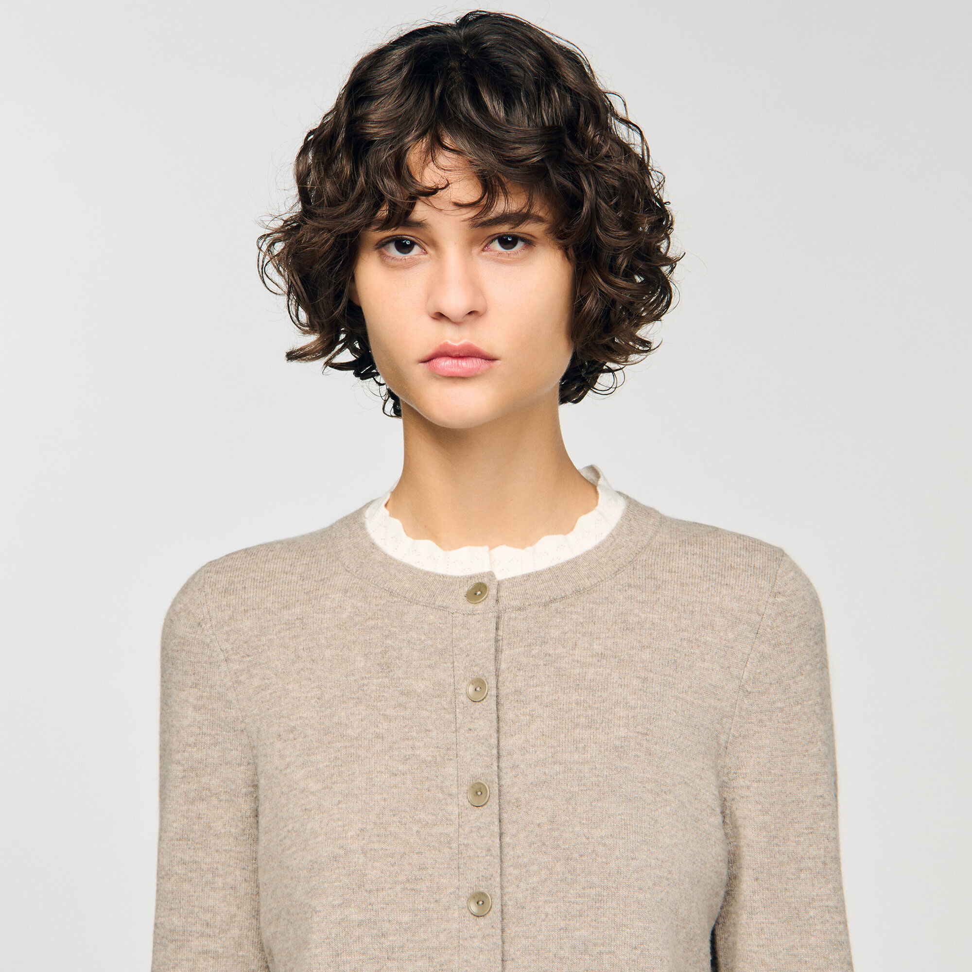 Cardigan with contrast collar