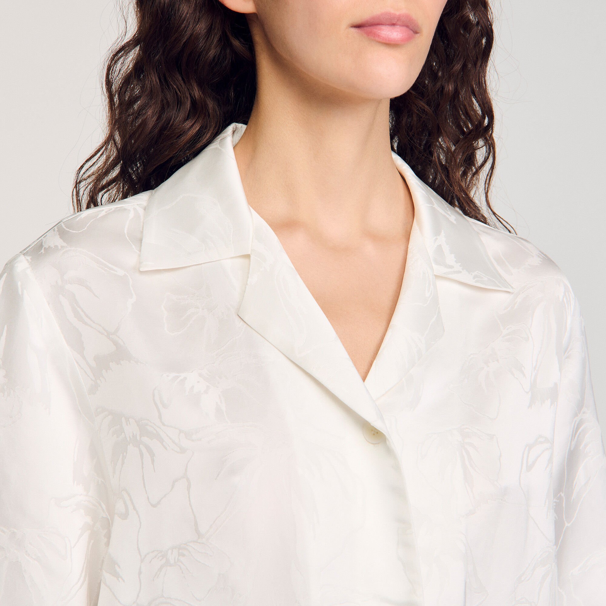 Cropped shirt with jacquard flowers