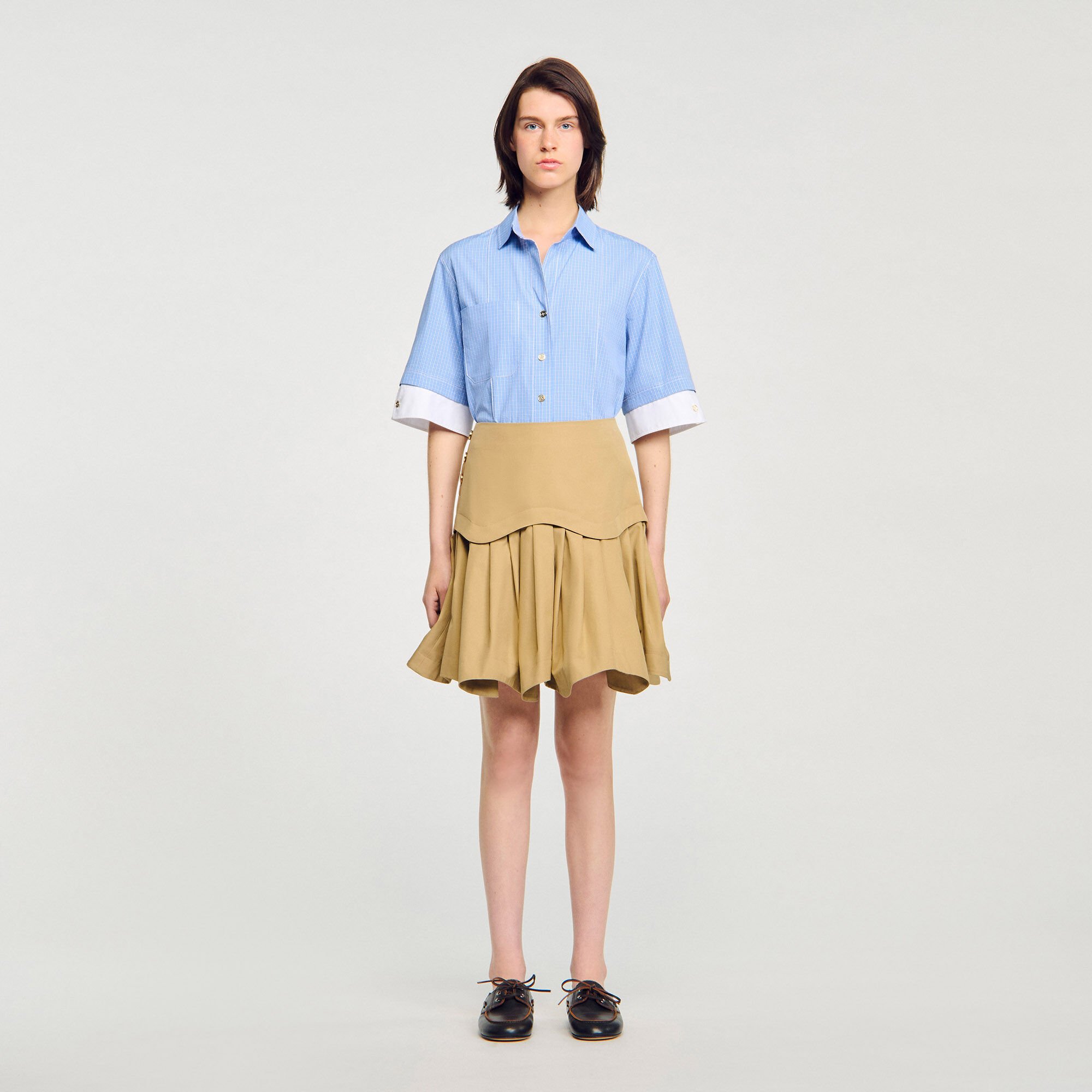 Short ruffled skirt