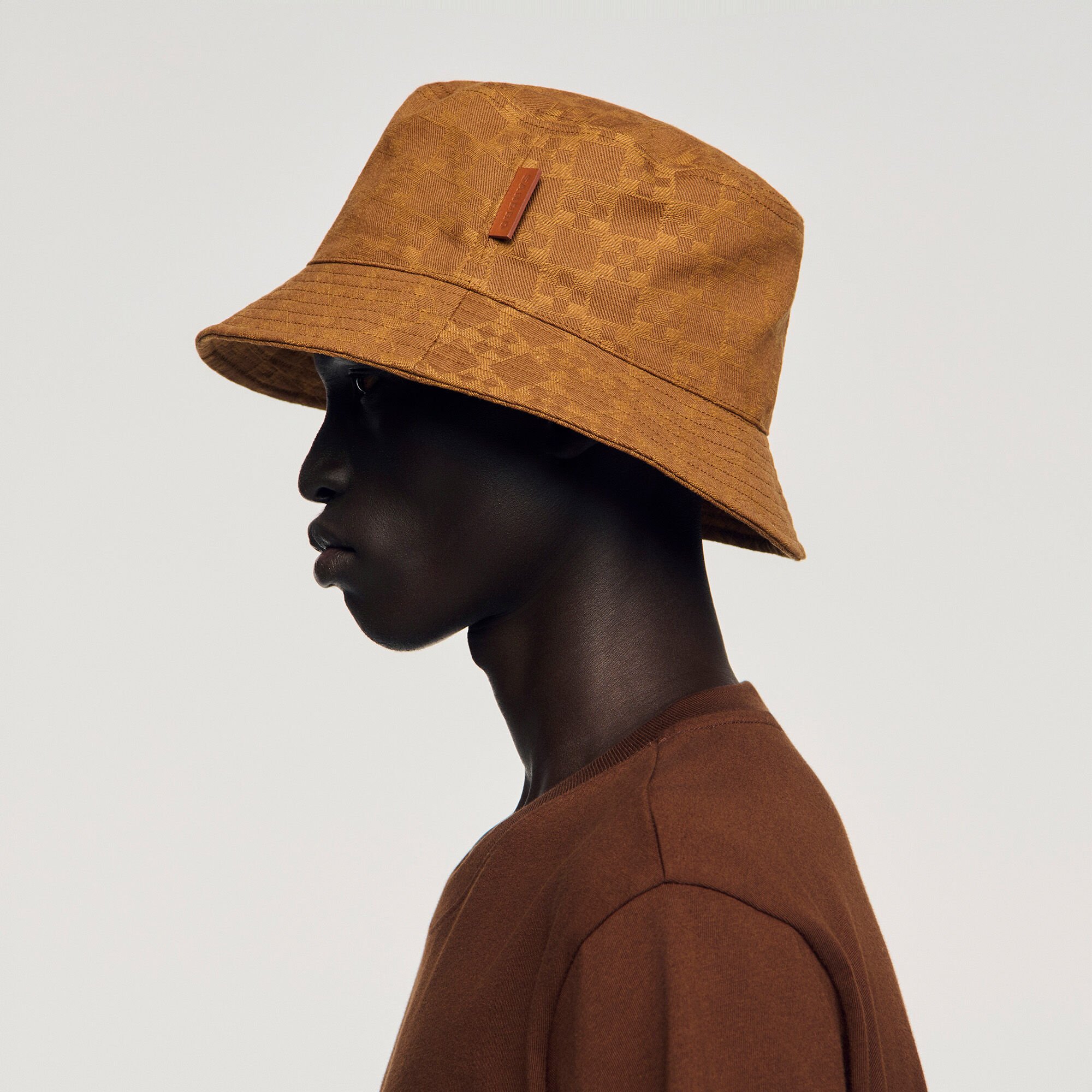 Denim bucket hat with patch