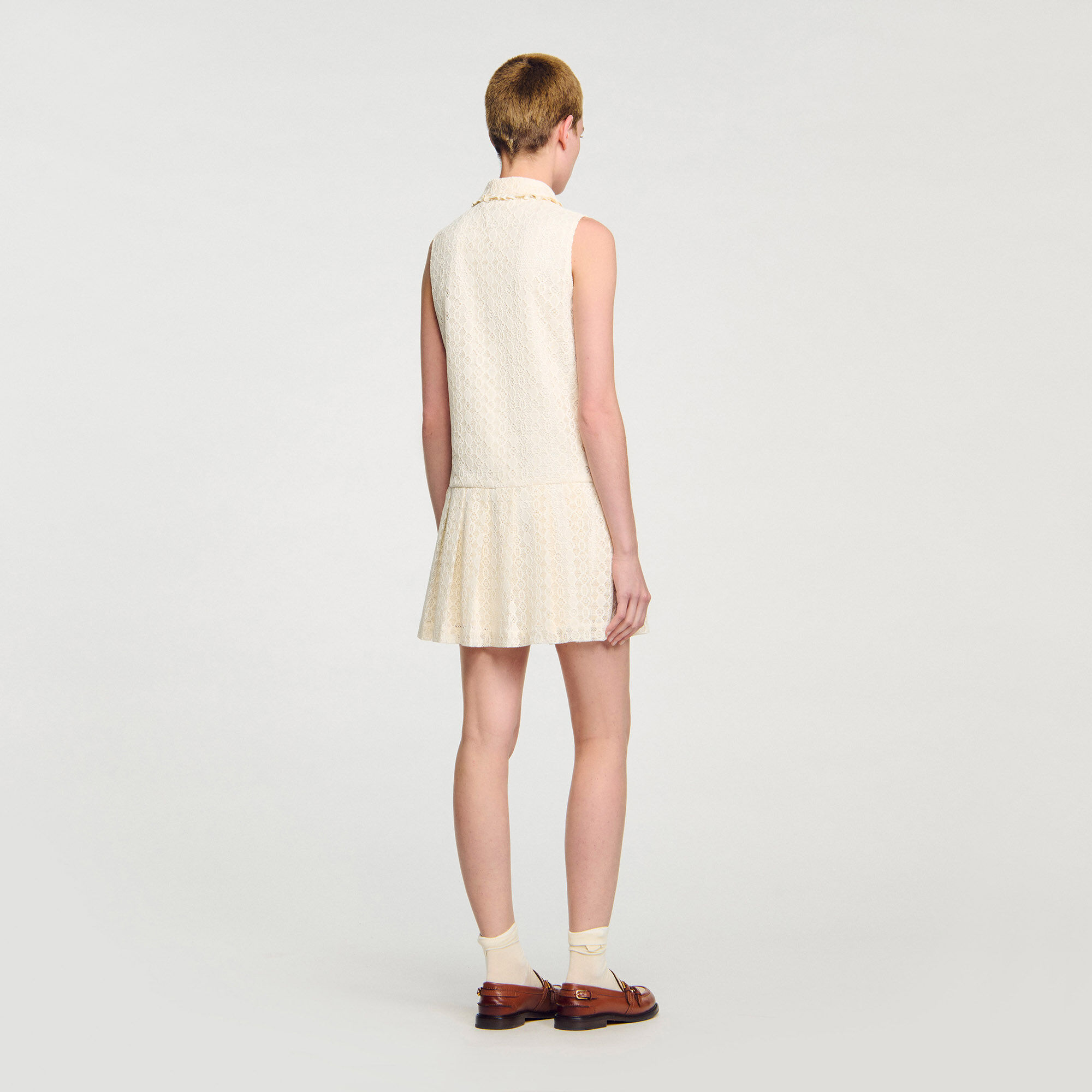 Short lace dress