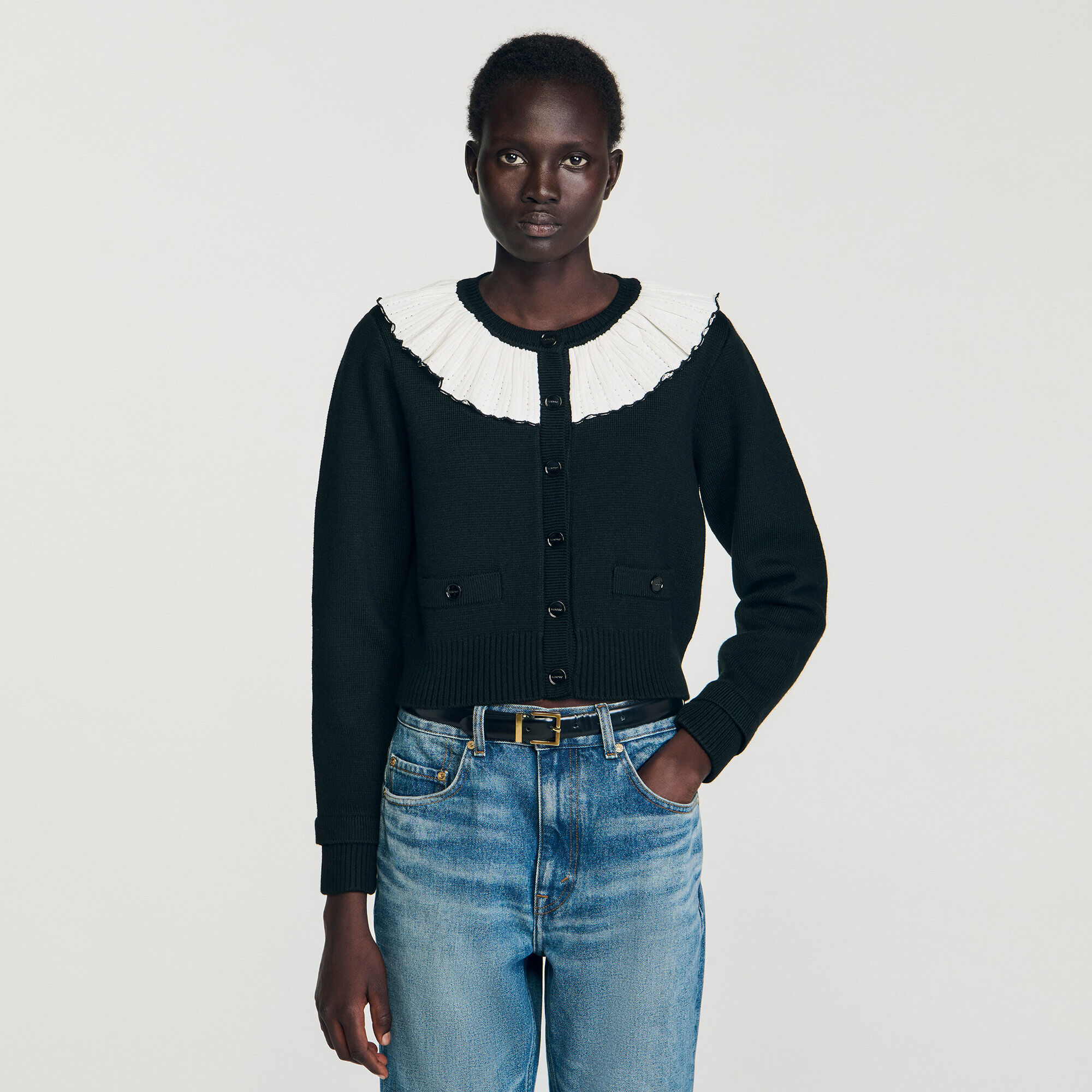Cardigan with contrast collar