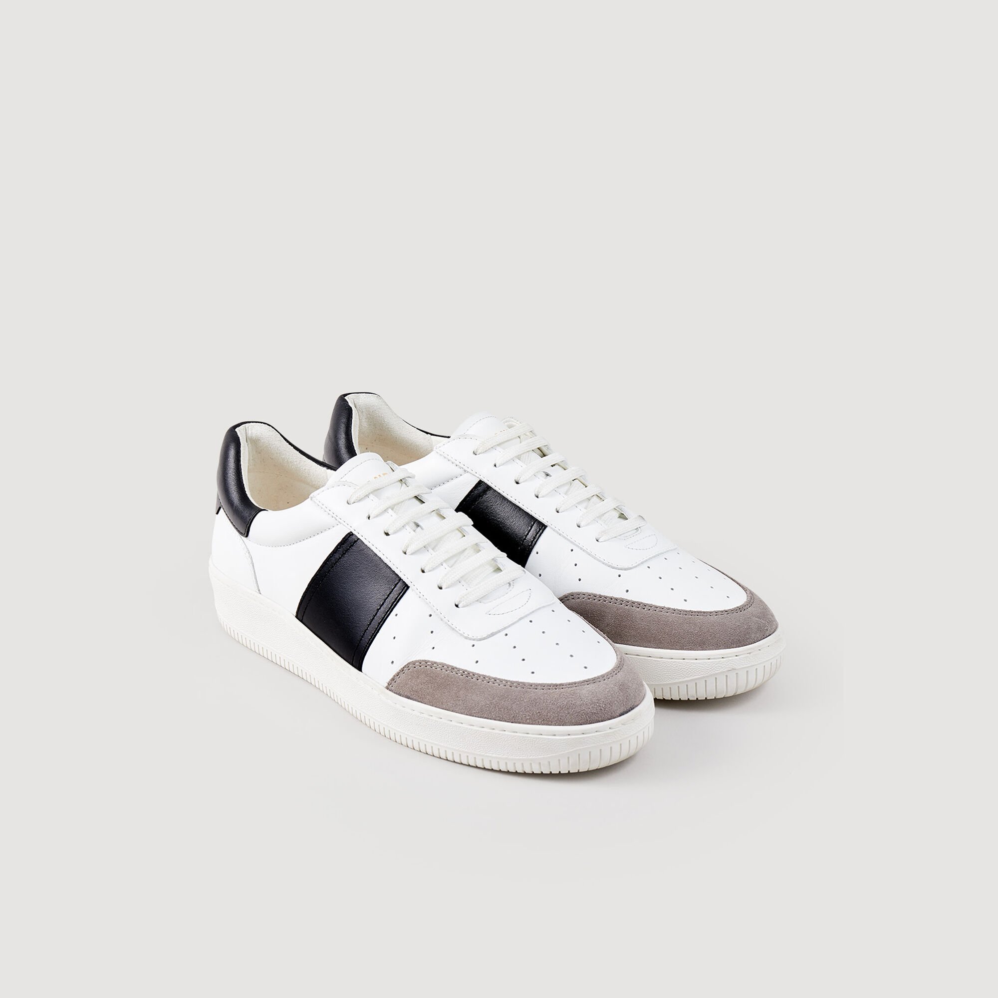 Trainers in certified leather