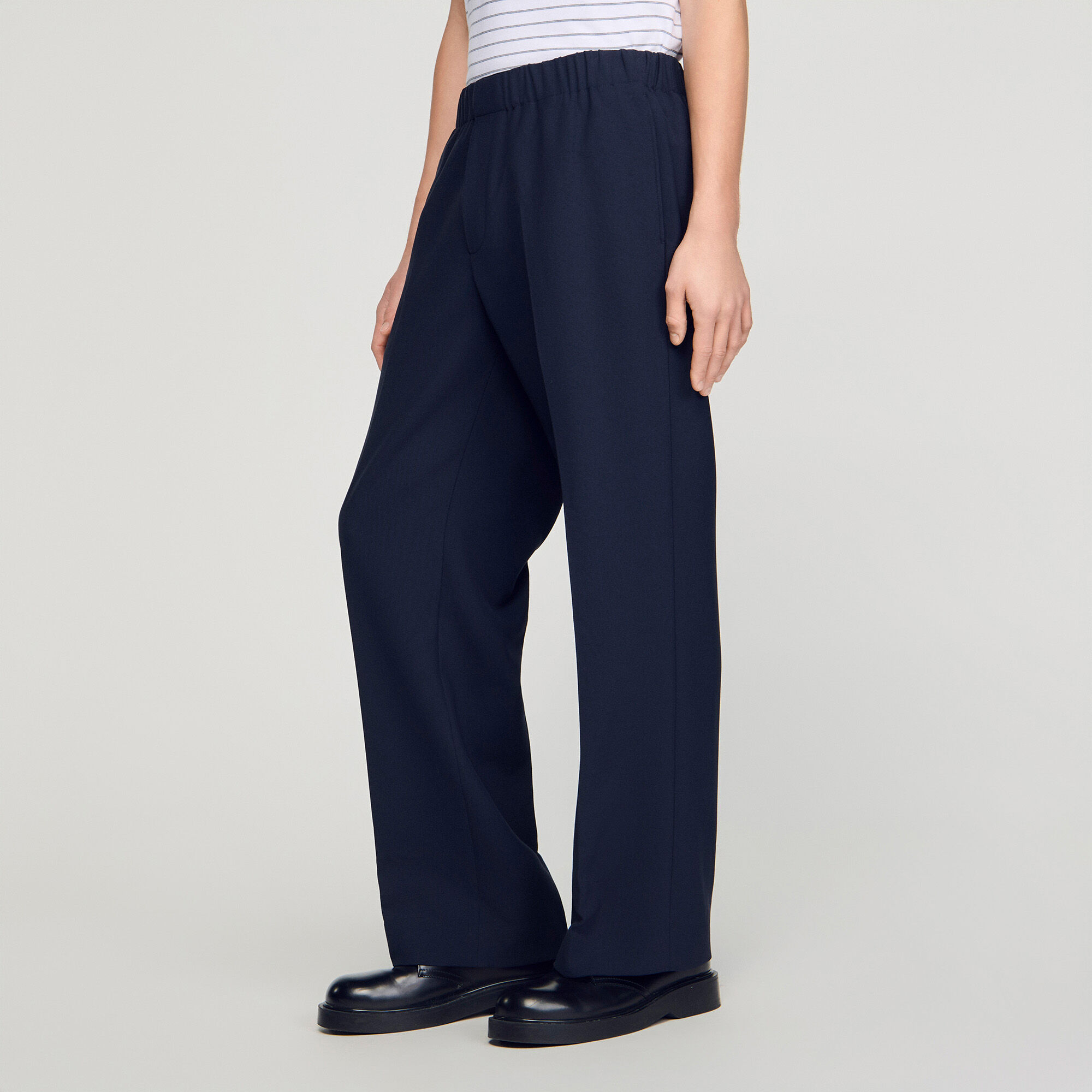 Wide-leg trousers