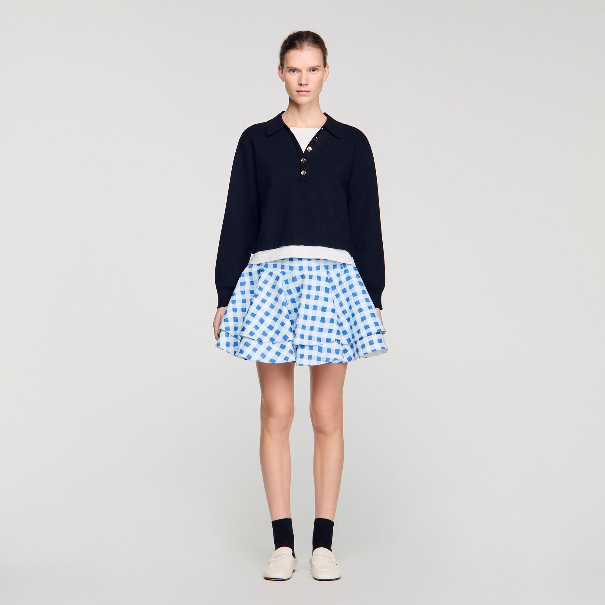 Metal button layered collar jumper