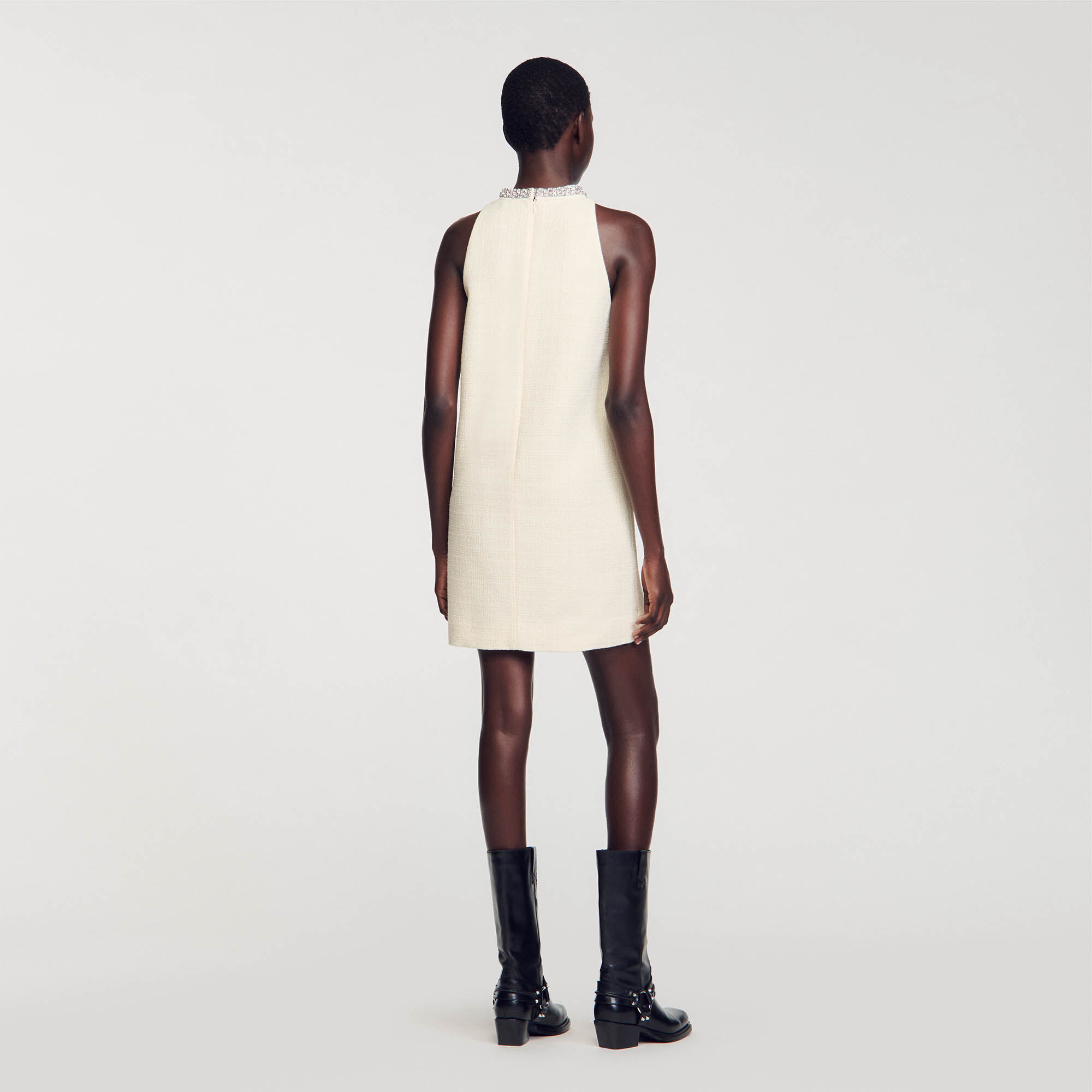 Dress with jewellery collar