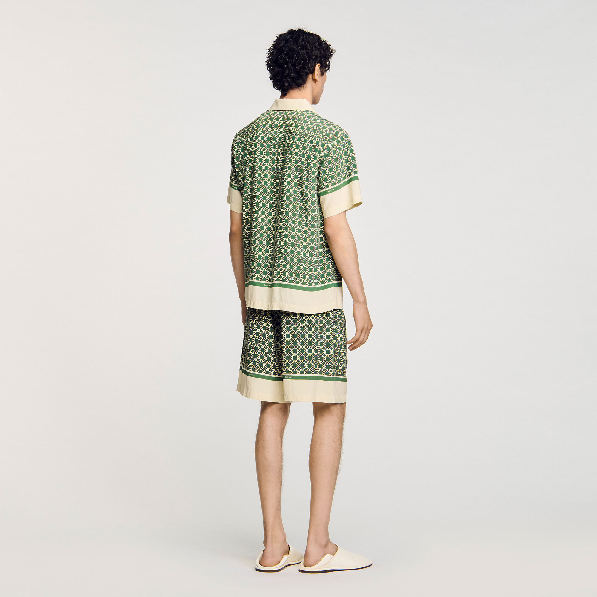 Short-sleeved patterned shirt