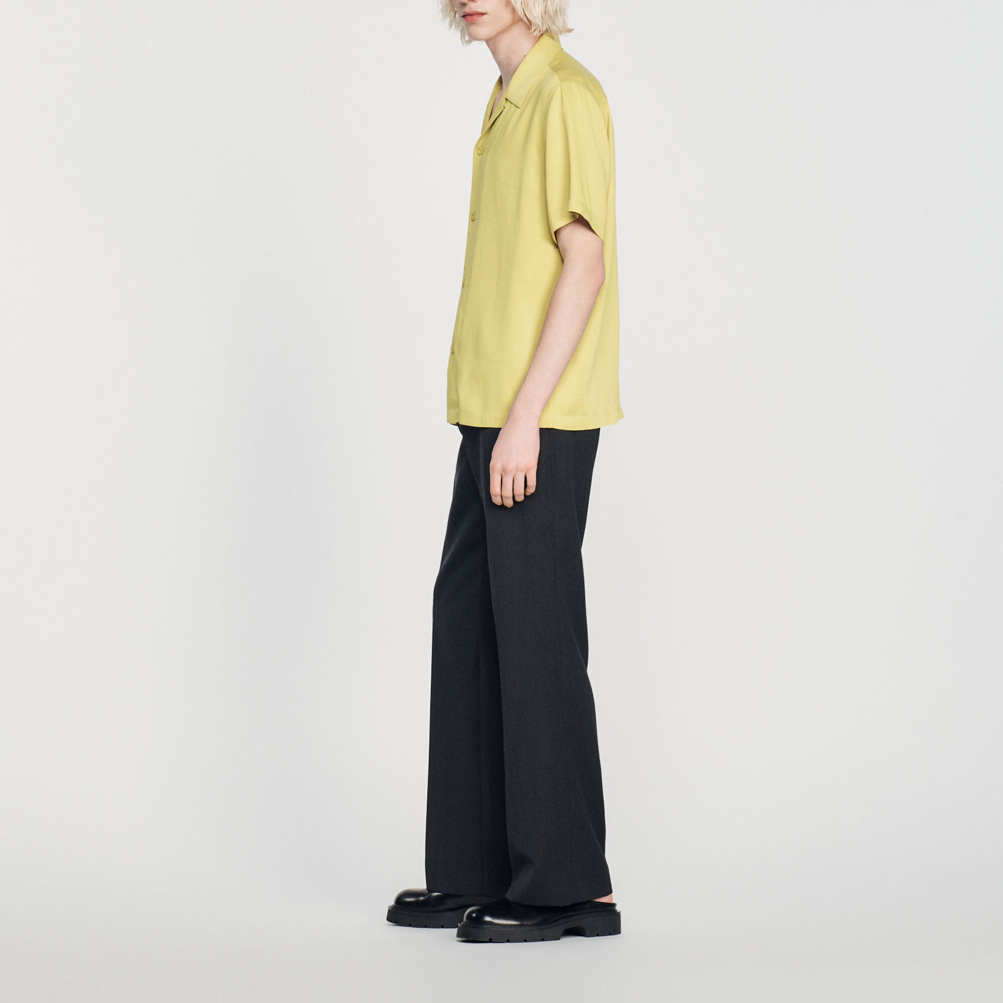 Short-sleeved shirt