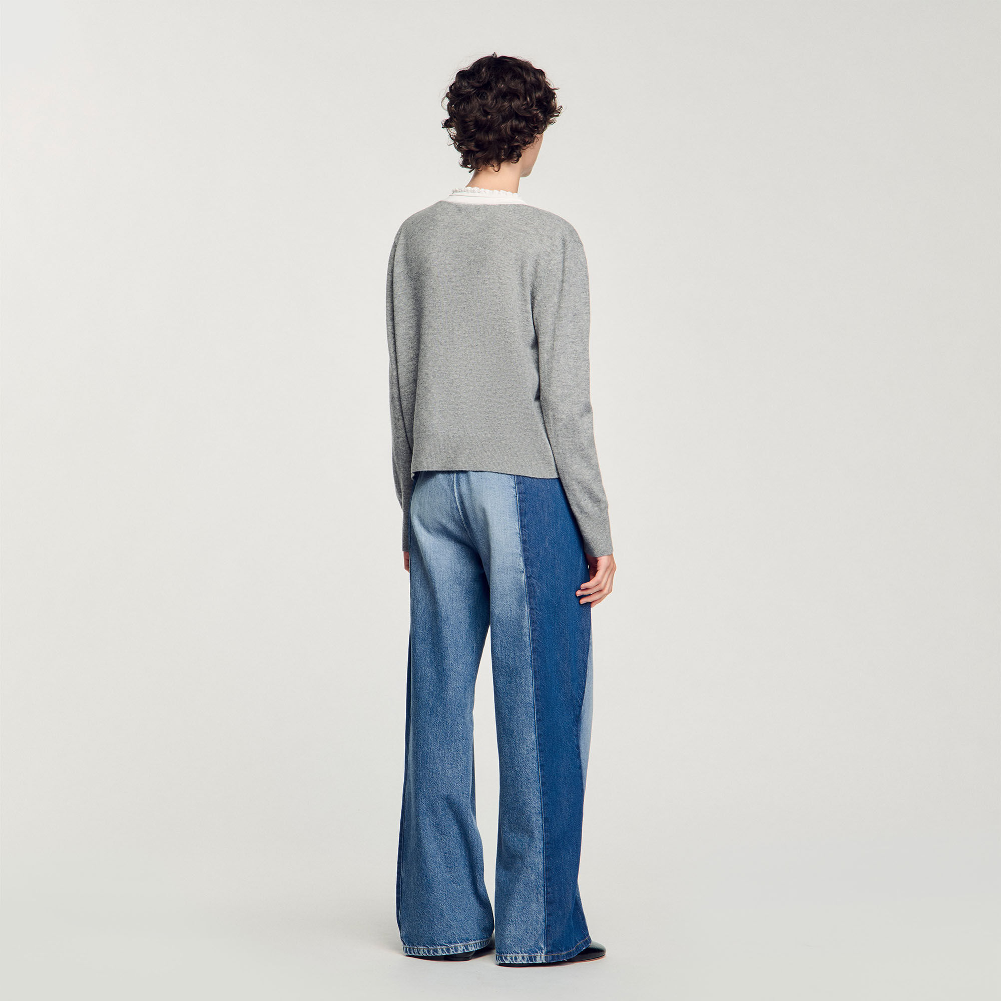 V-neck jumper