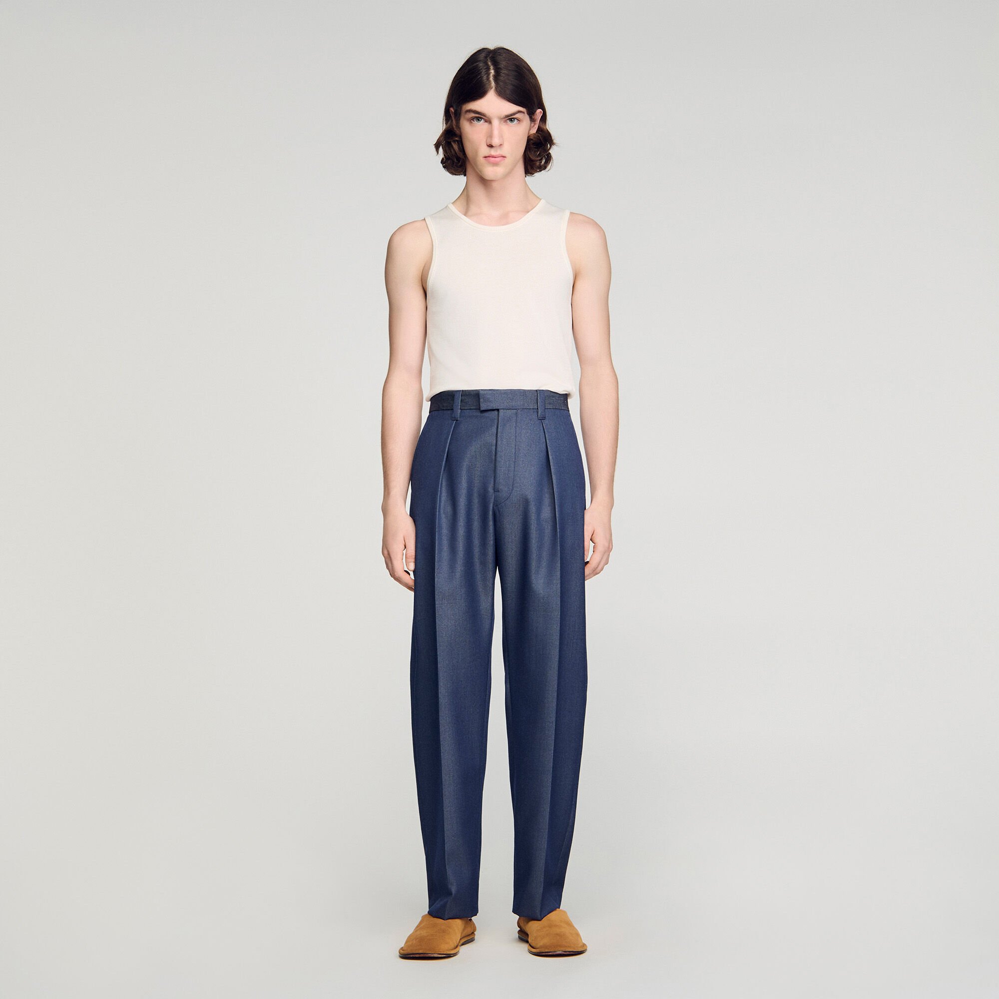 Pleated denim-effect trousers