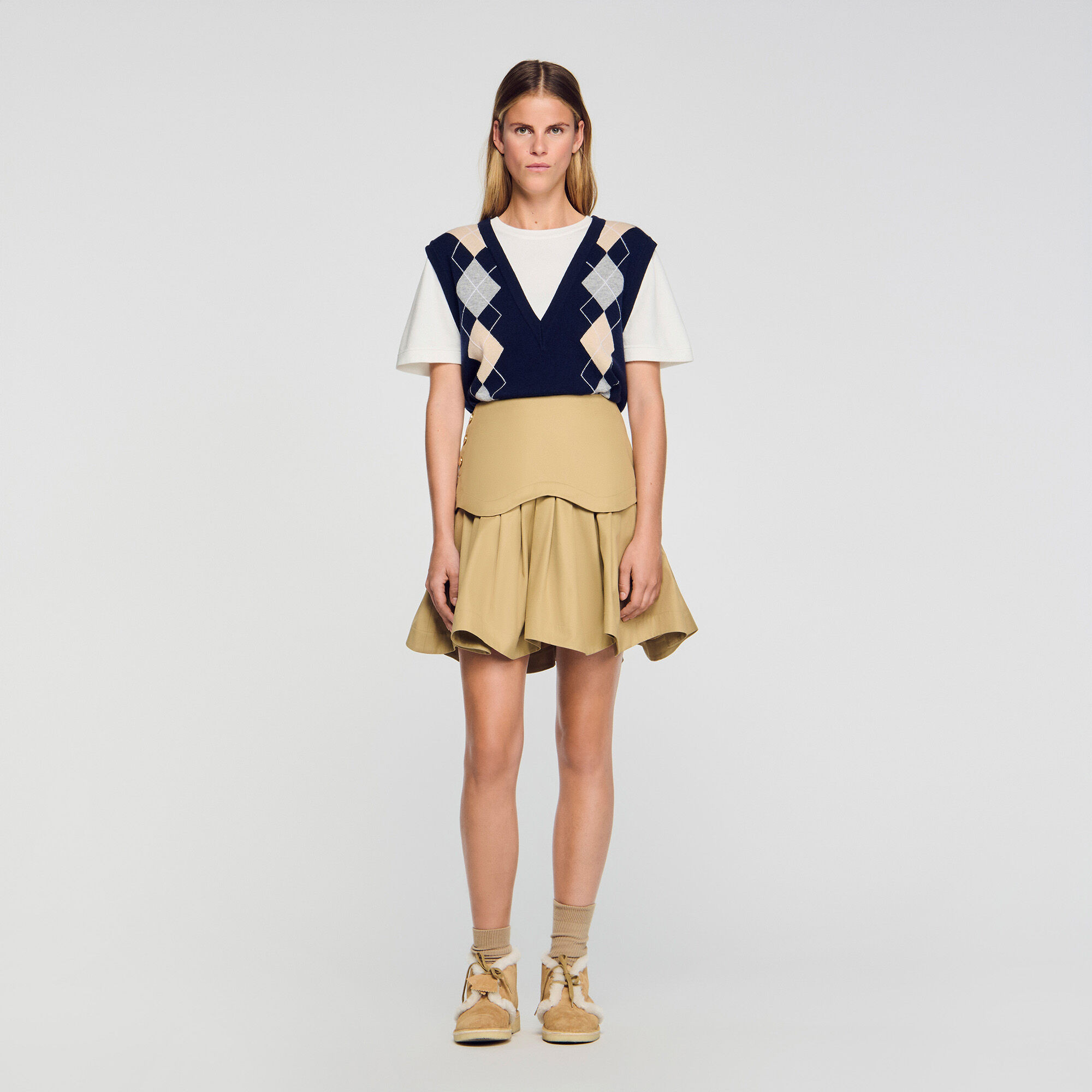 Short ruffled skirt