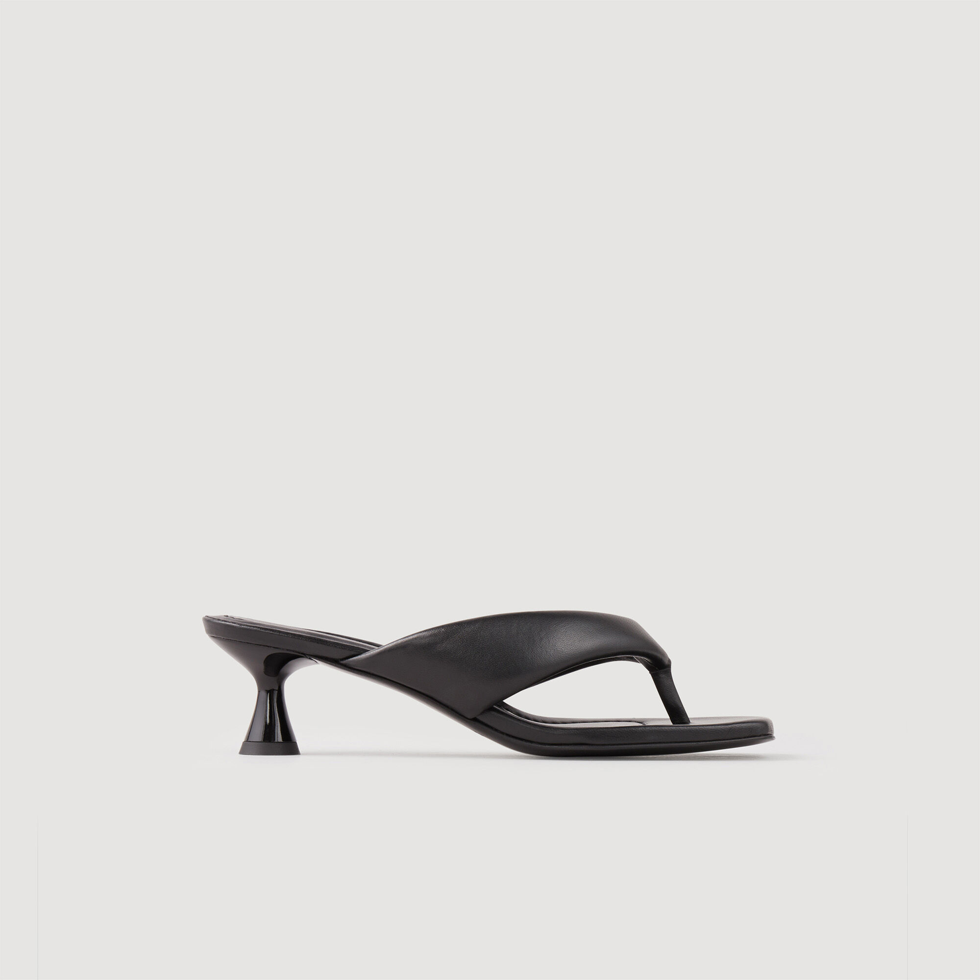Black kitten cheap mules