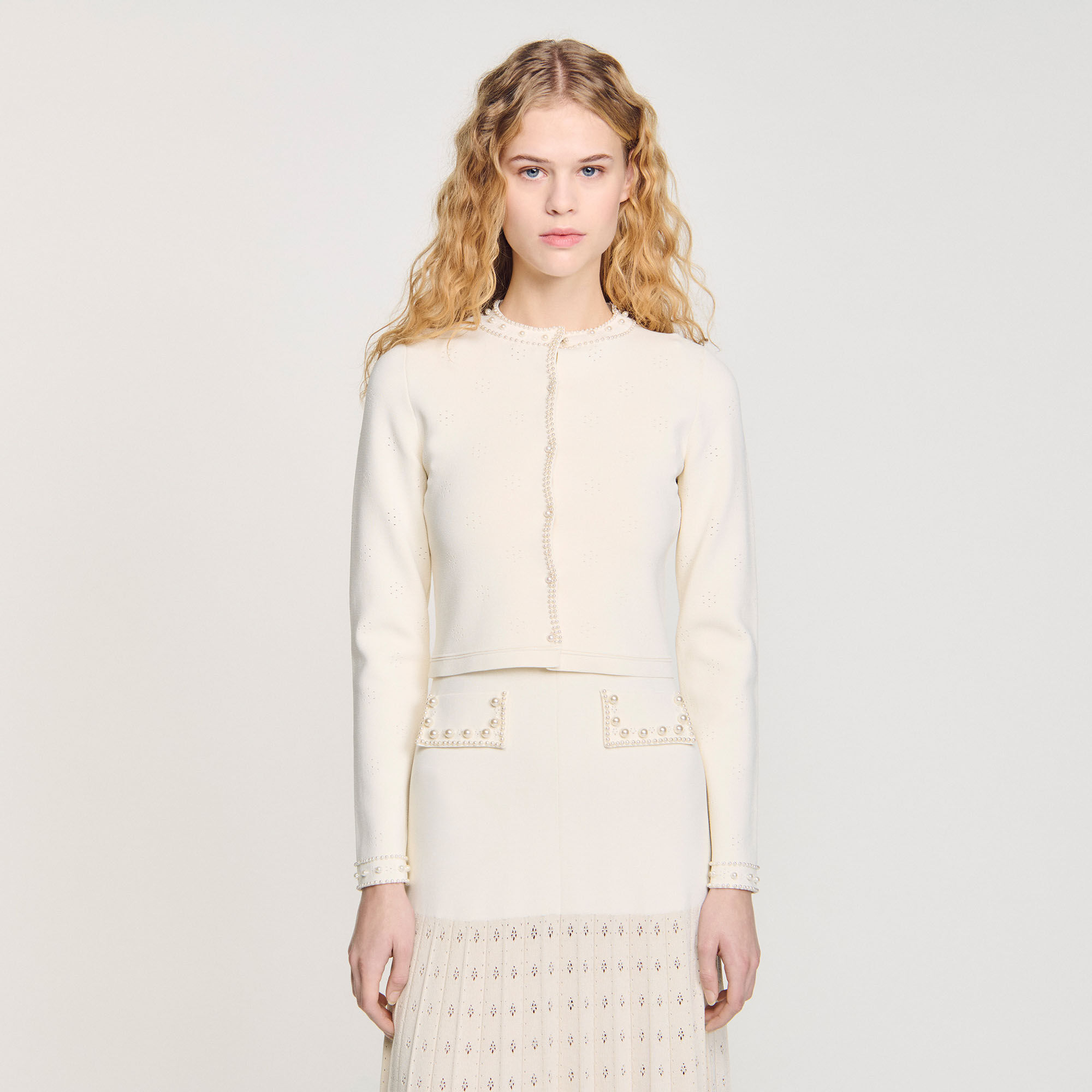 Cropped cardigan with peal buttons