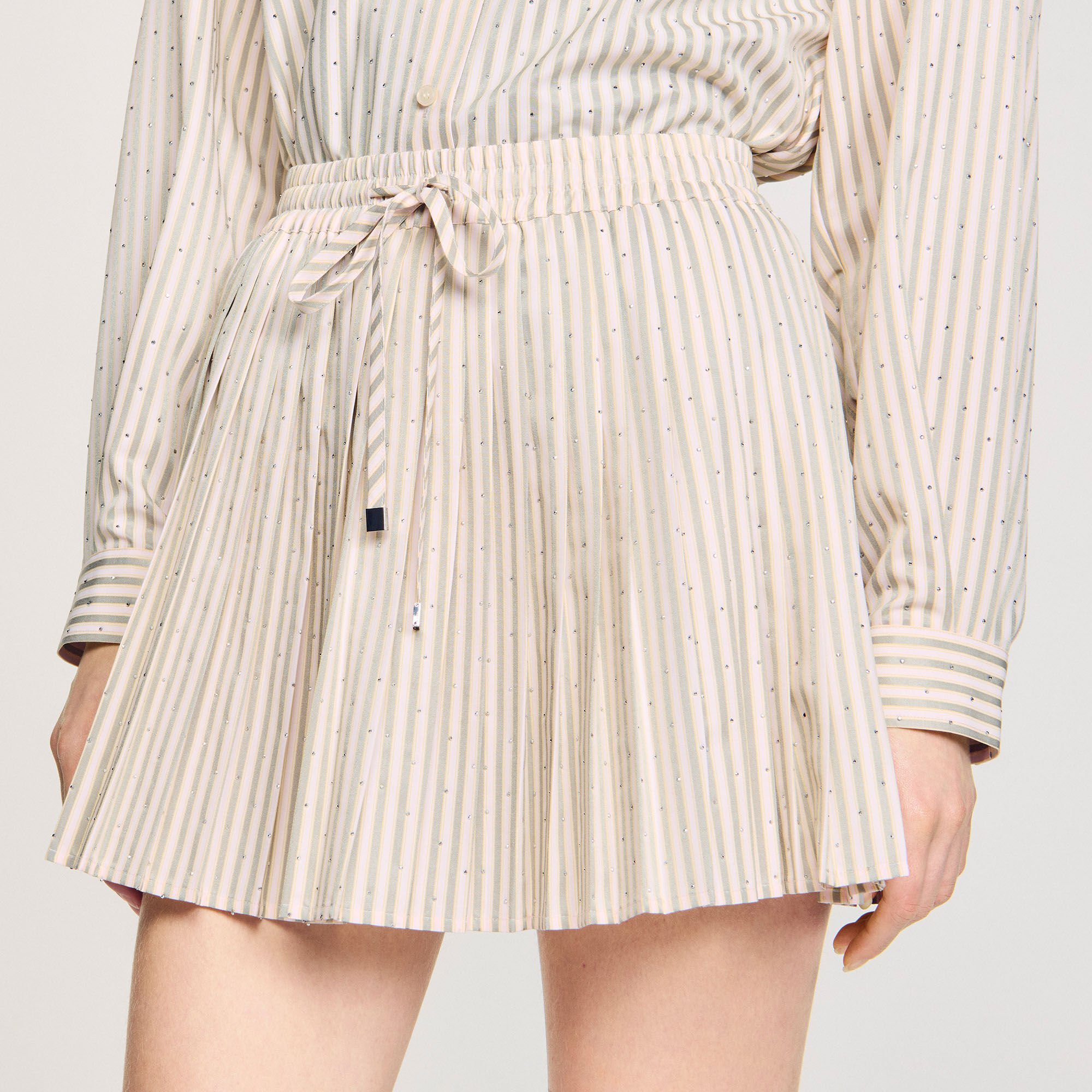 Rhinestone striped pleated skirt