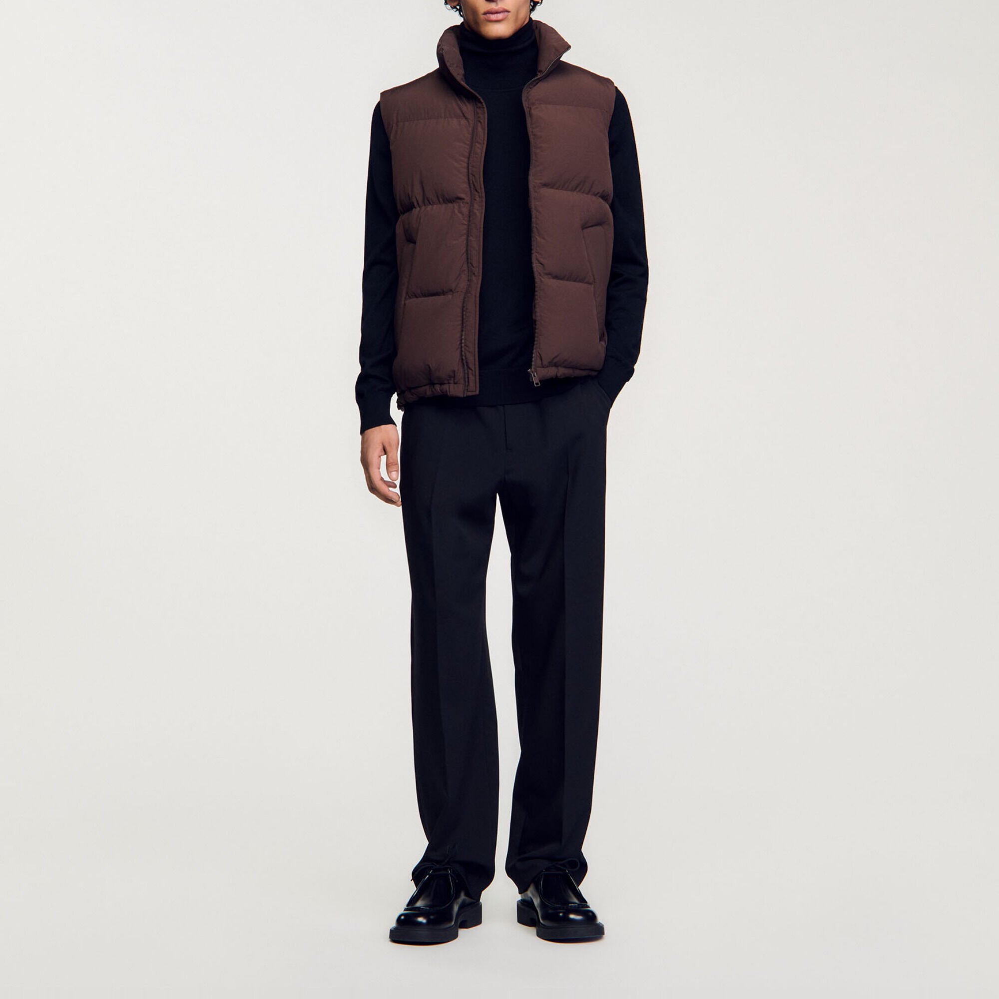 Sleeveless down jacket