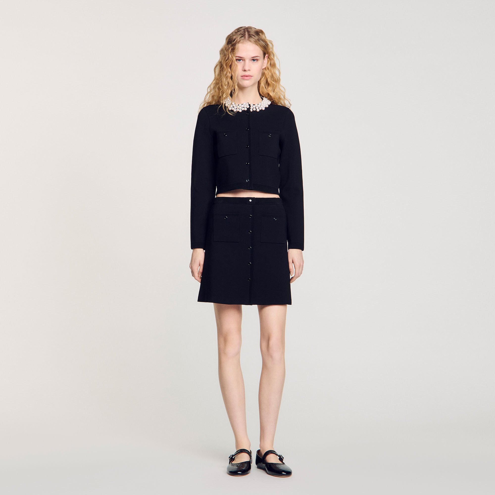Short knit skirt