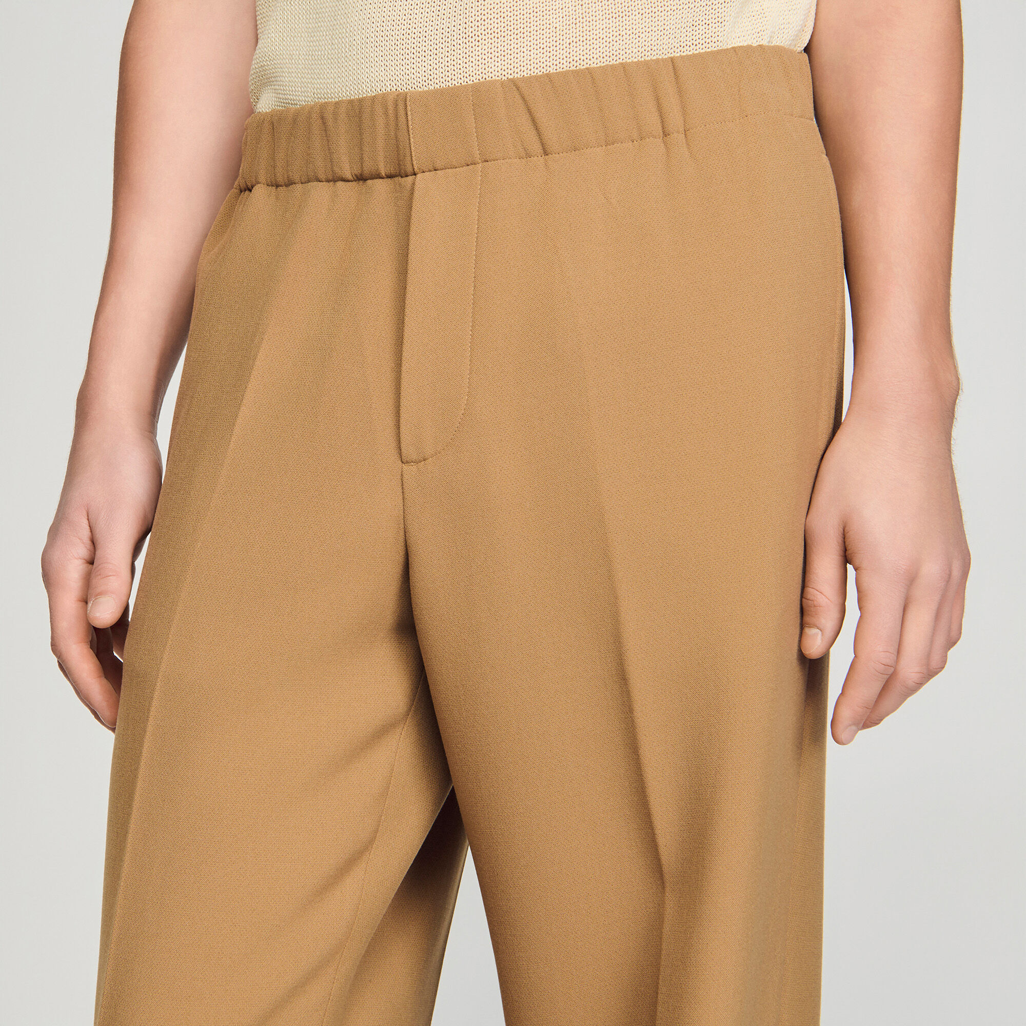 Wide-leg trousers