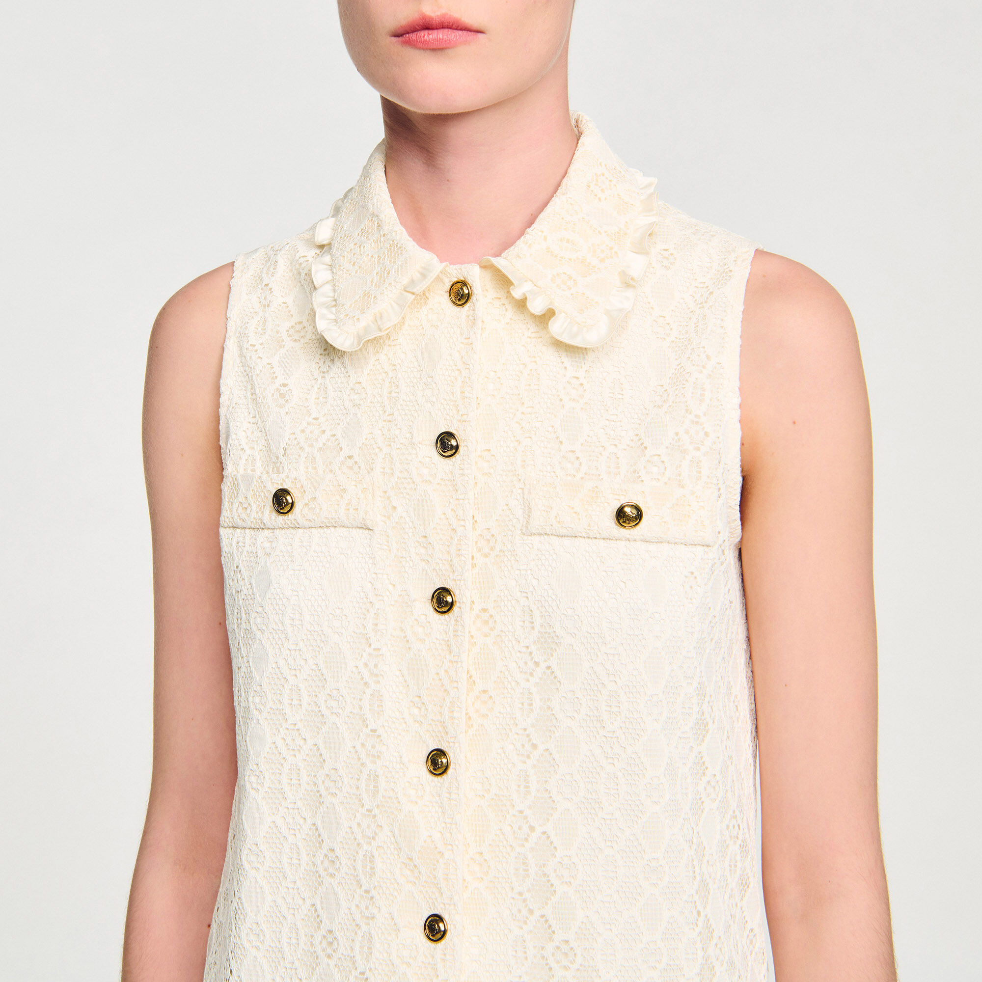 Short lace dress
