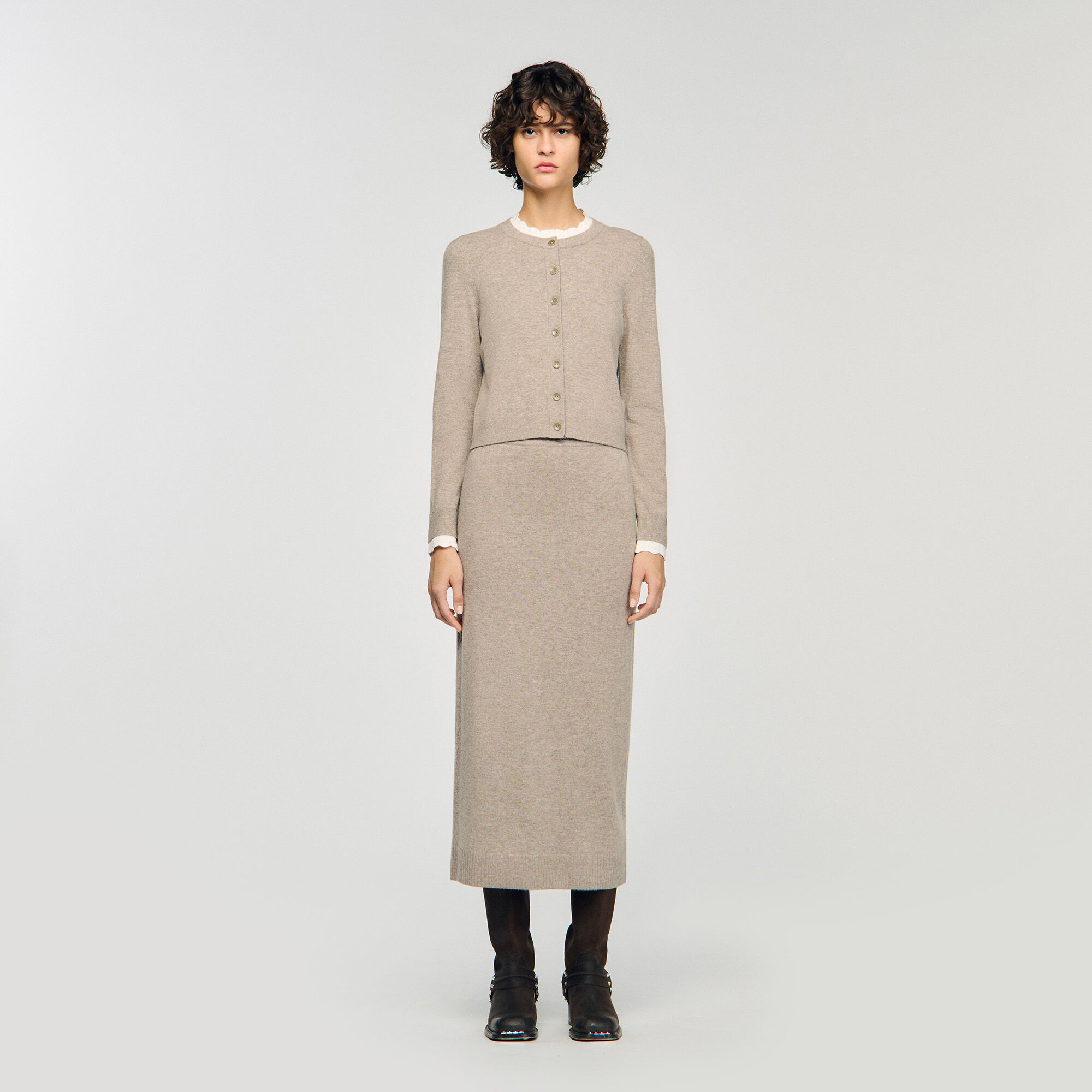 Cardigan with contrast collar