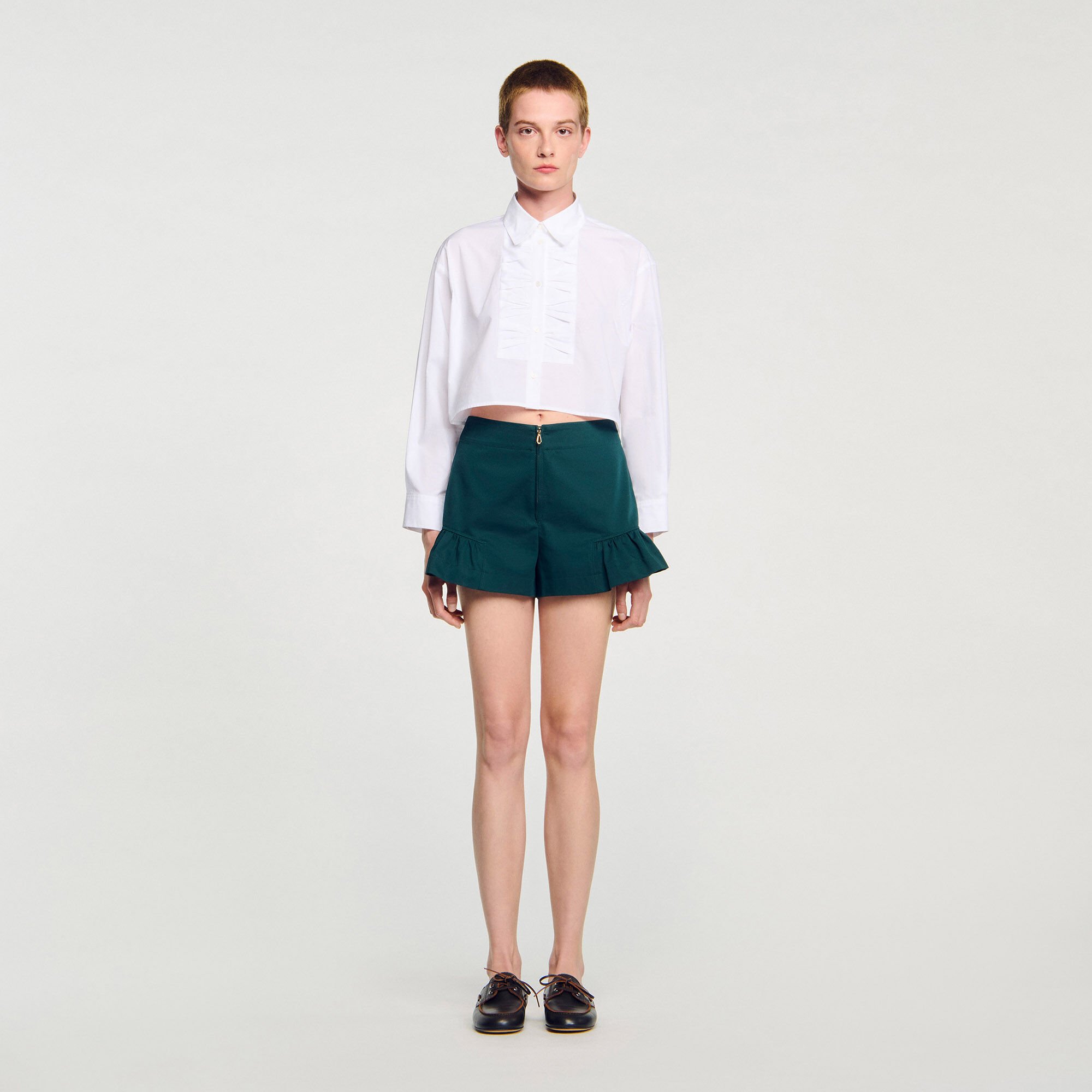 フランス発 Sandro フリルが可愛い 緑 フリル ショート パンツ フランス発 Sandro フリルが可愛い 緑 フリル ショート パンツ