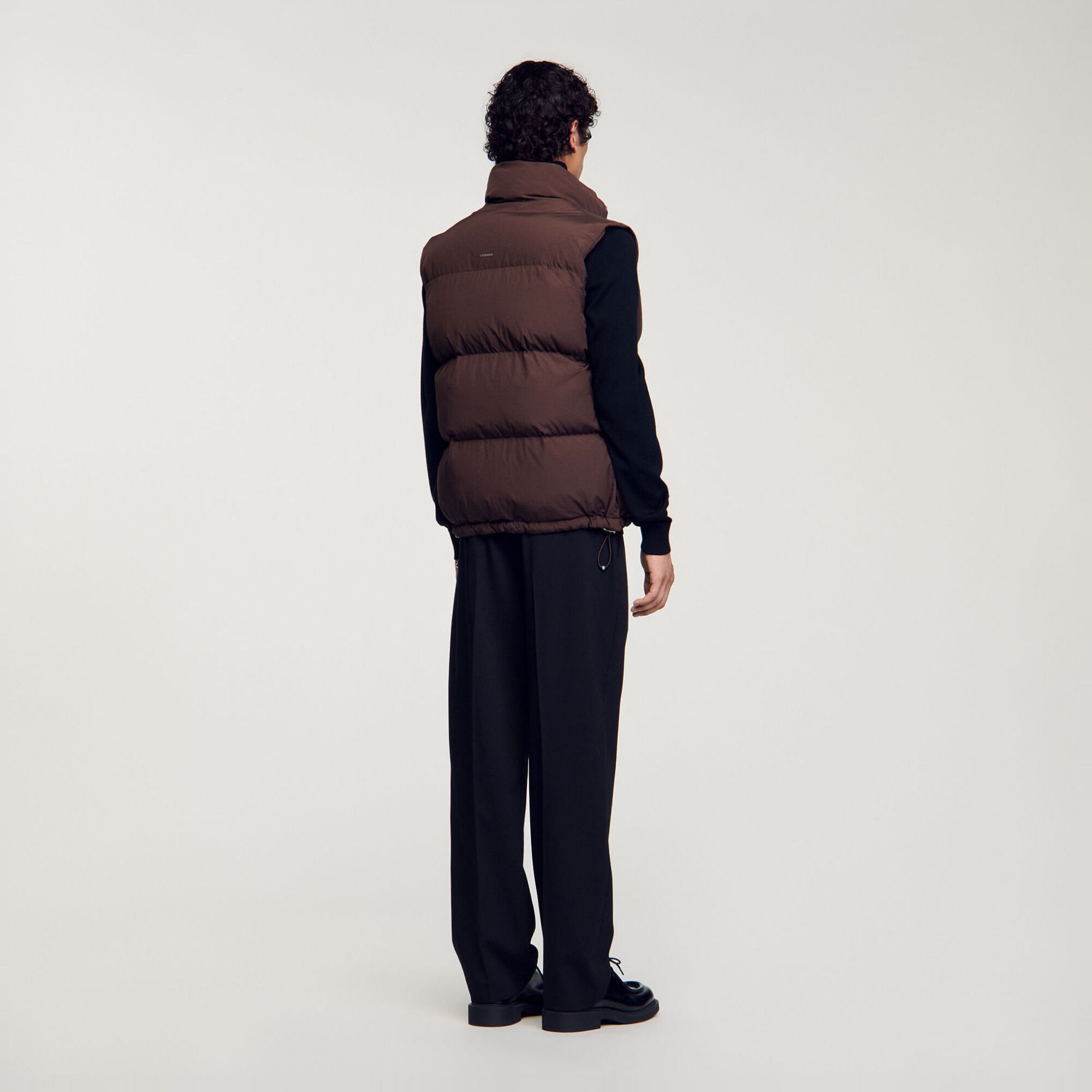 Sleeveless down jacket