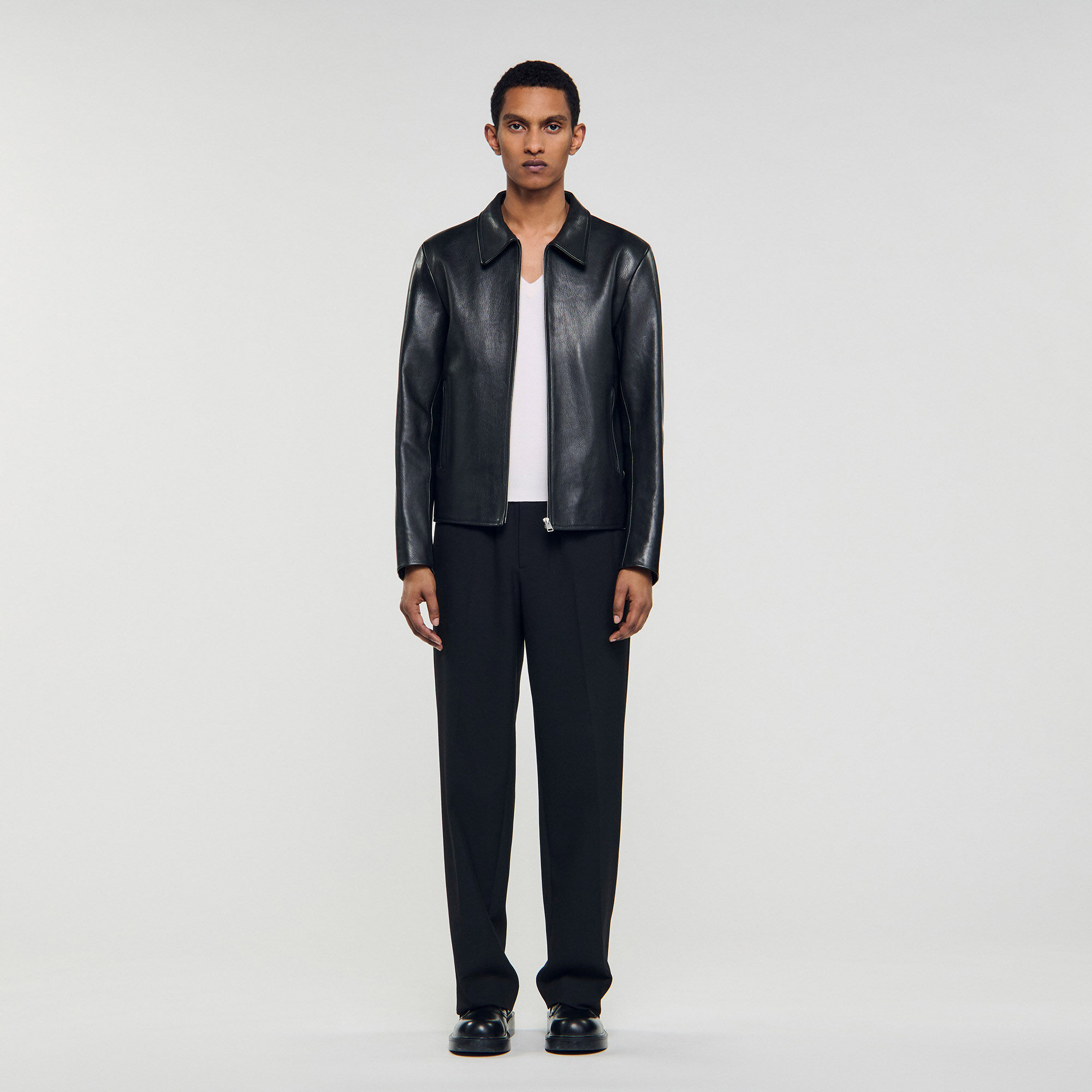 ジャケット・アウター Nubuck Leather Padding Zip-up Jacket. Zip-up leather jacket black / gray for Men | Sandro Paris