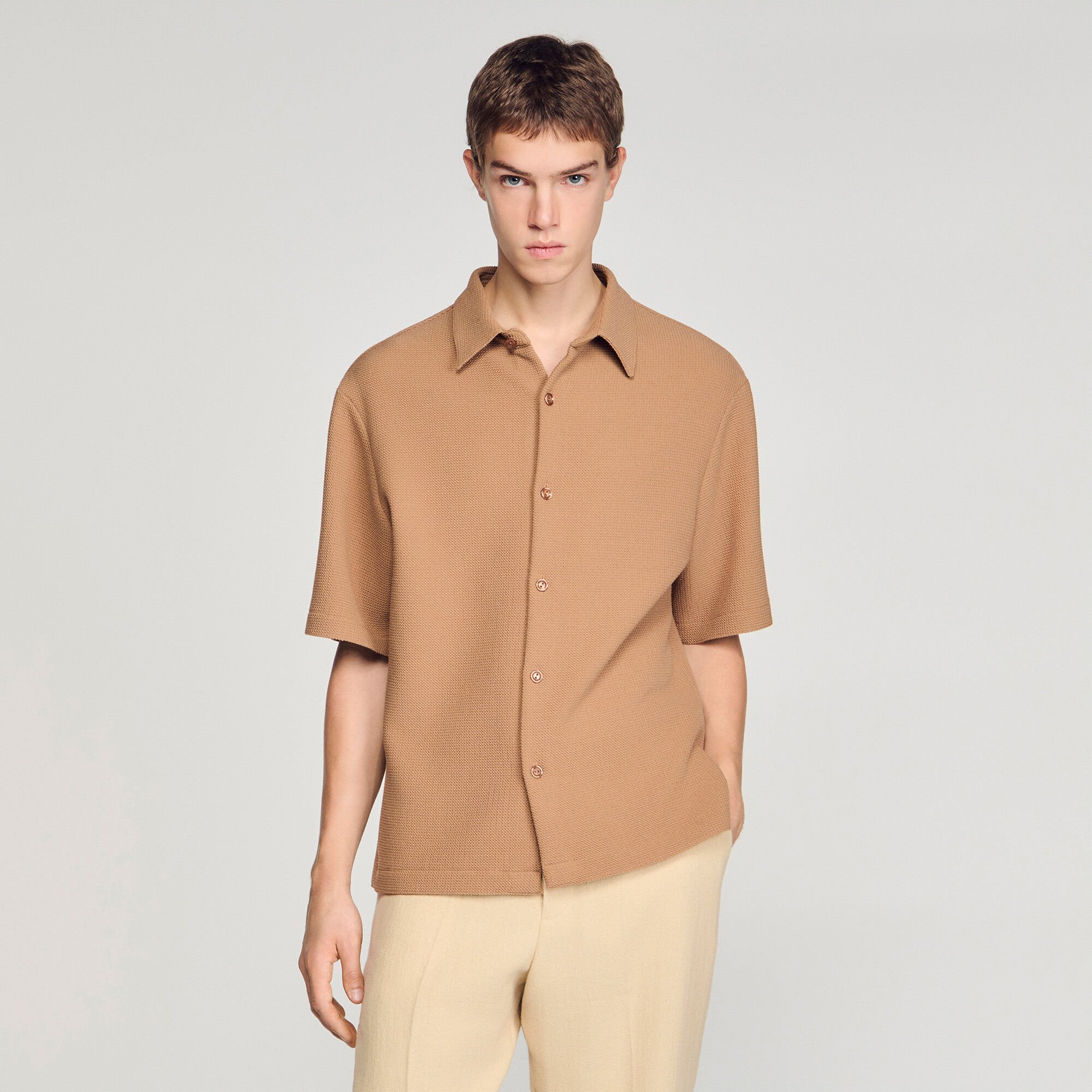 Textured shark collar shirt