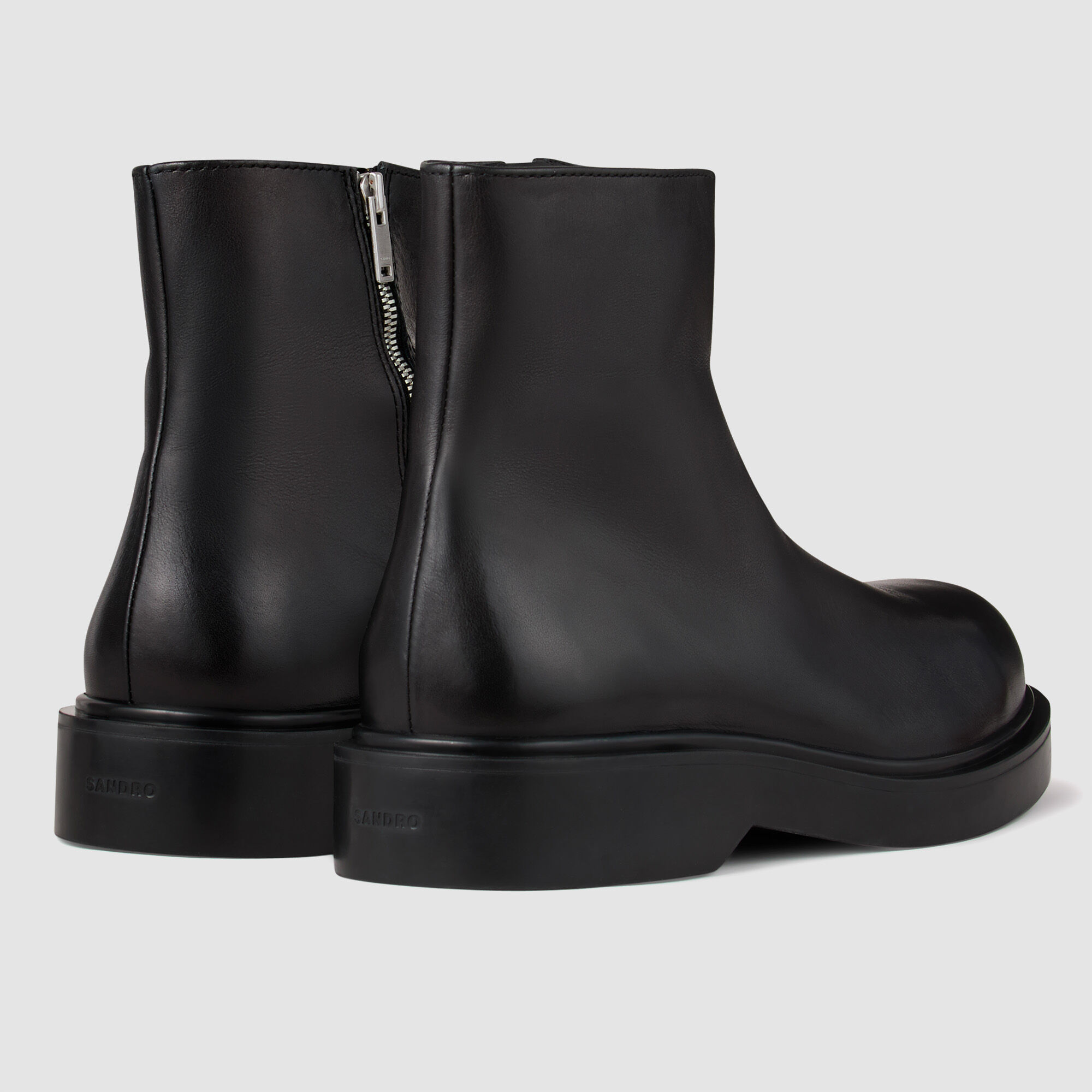 Zipped leather ankle boots