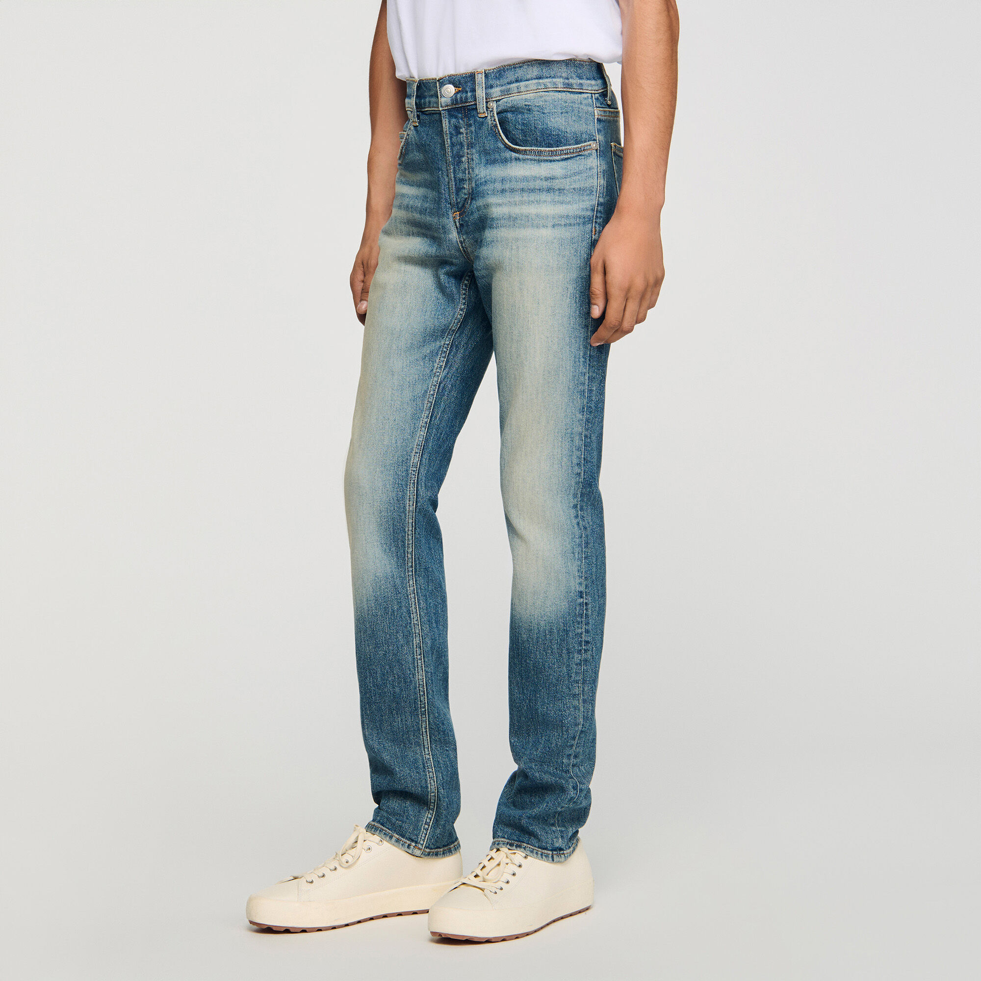 Slim-fit jeans