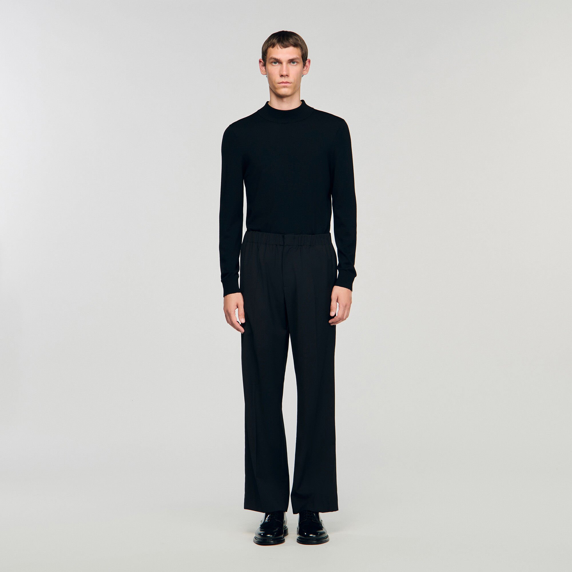 Wide-leg trousers