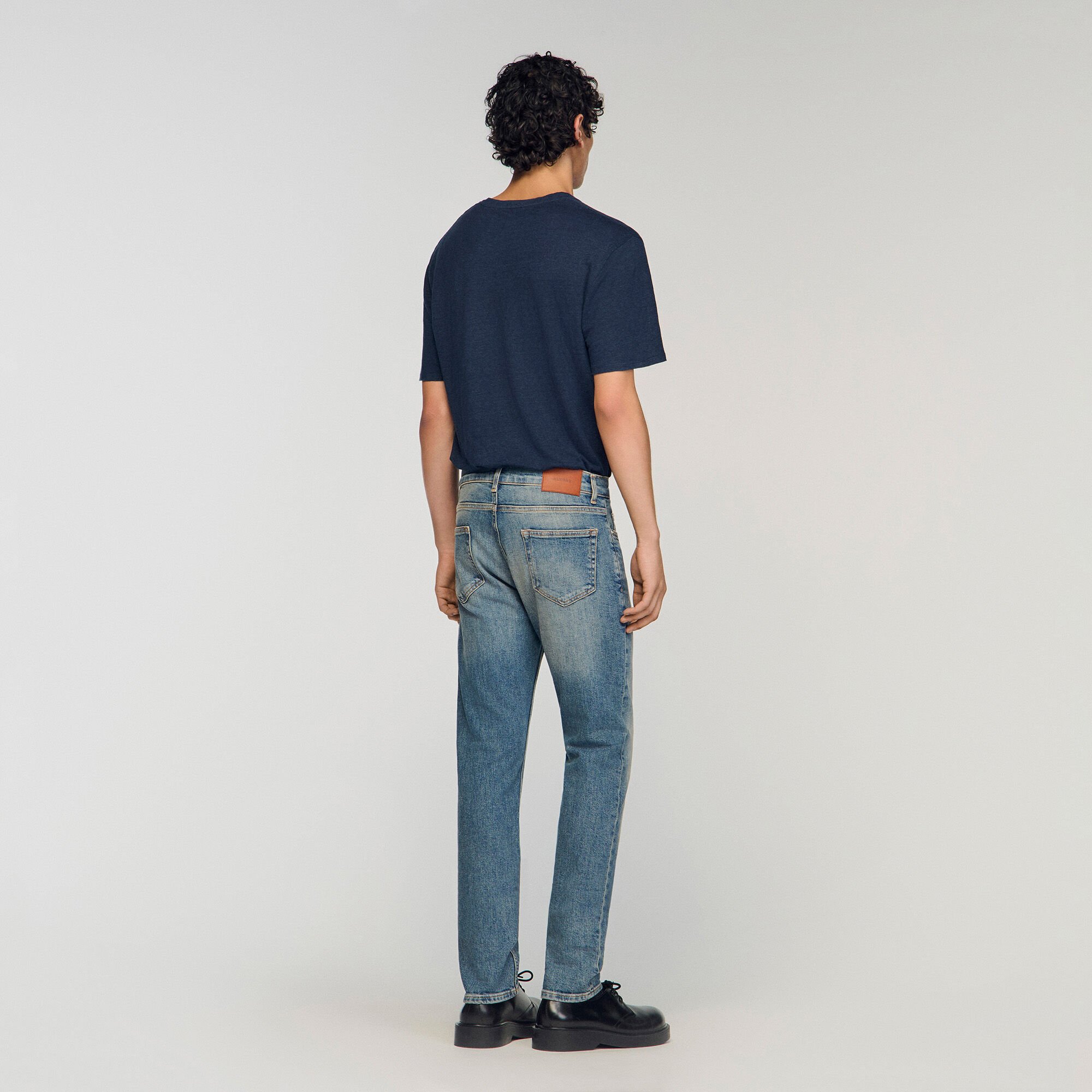 Slim-fit jeans