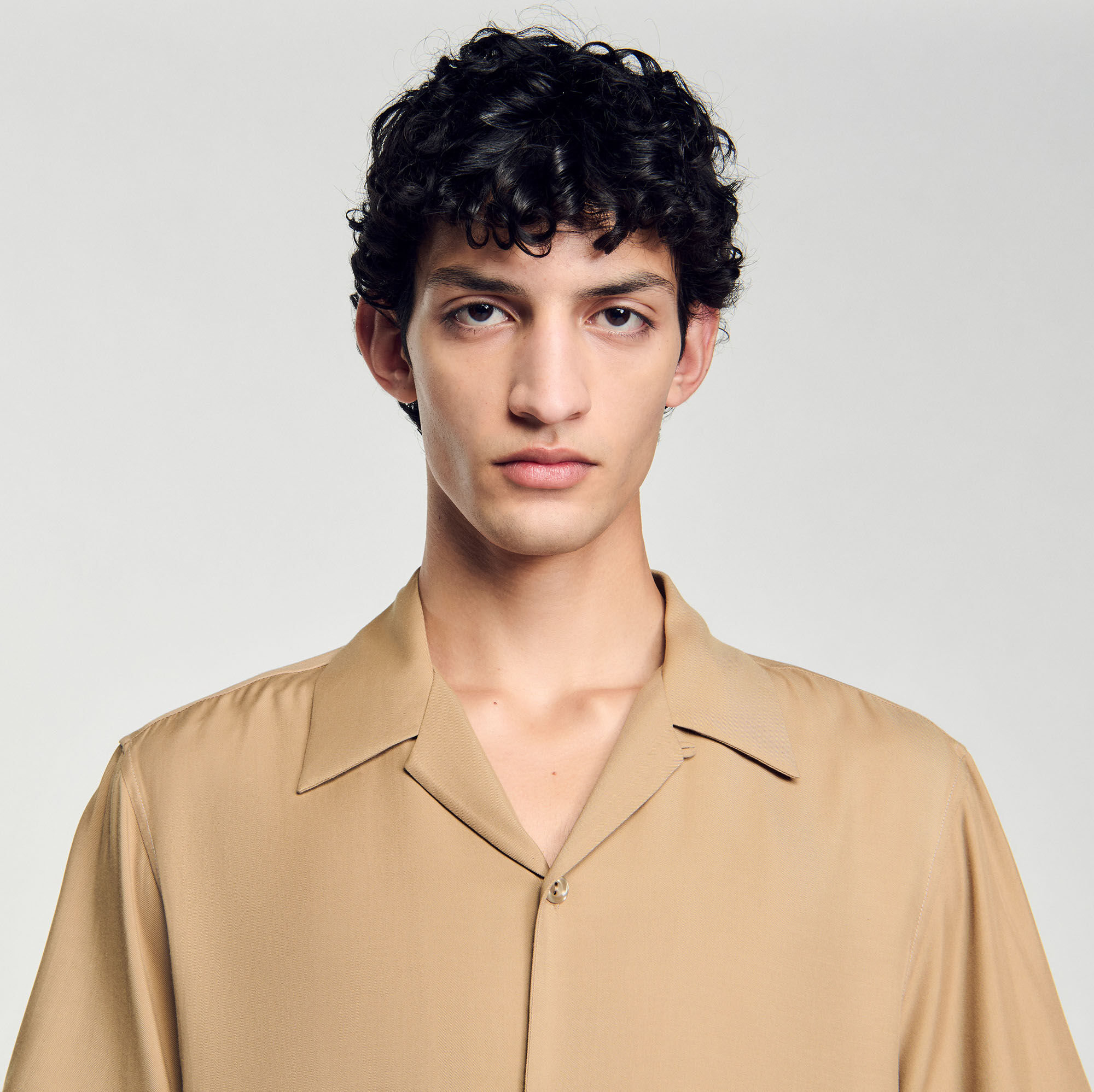 Shark collar shirt white / beige for Men | Sandro Paris