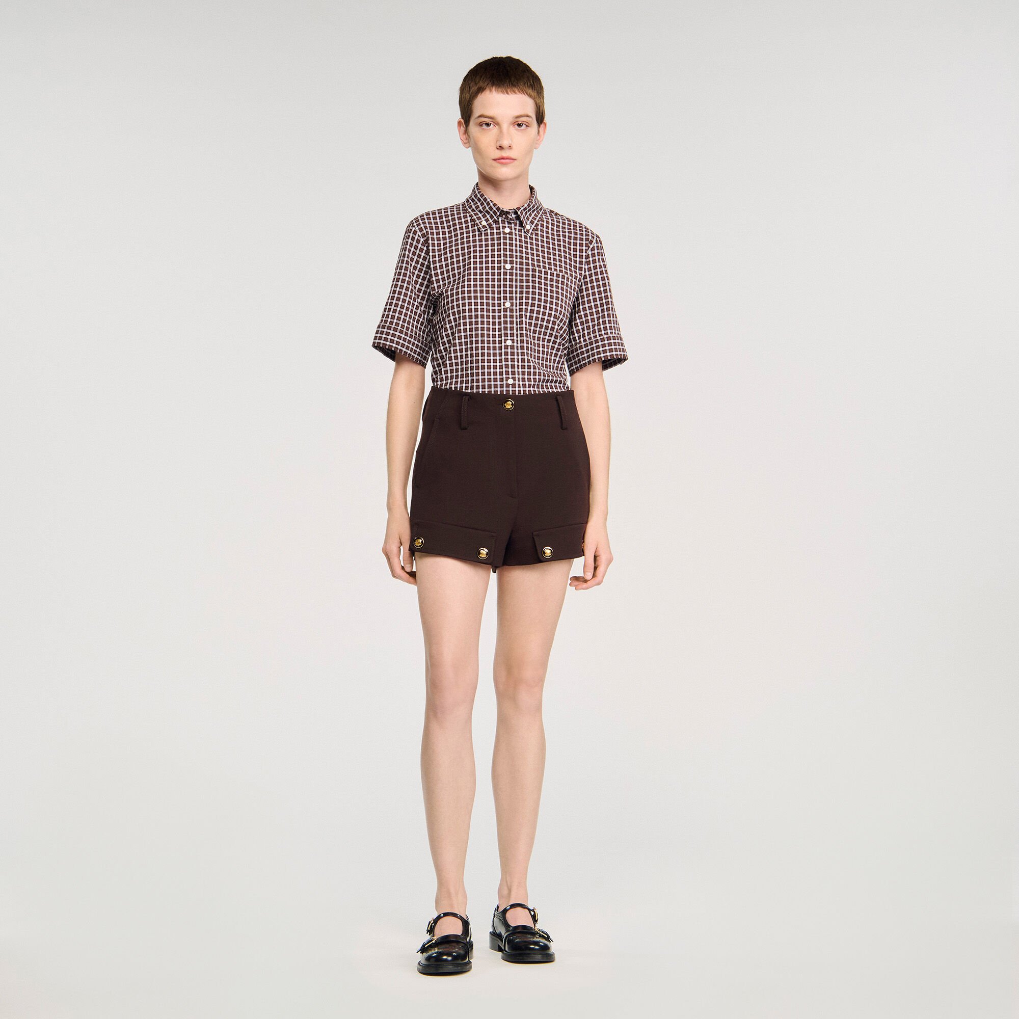 Buttoned carpenter shorts