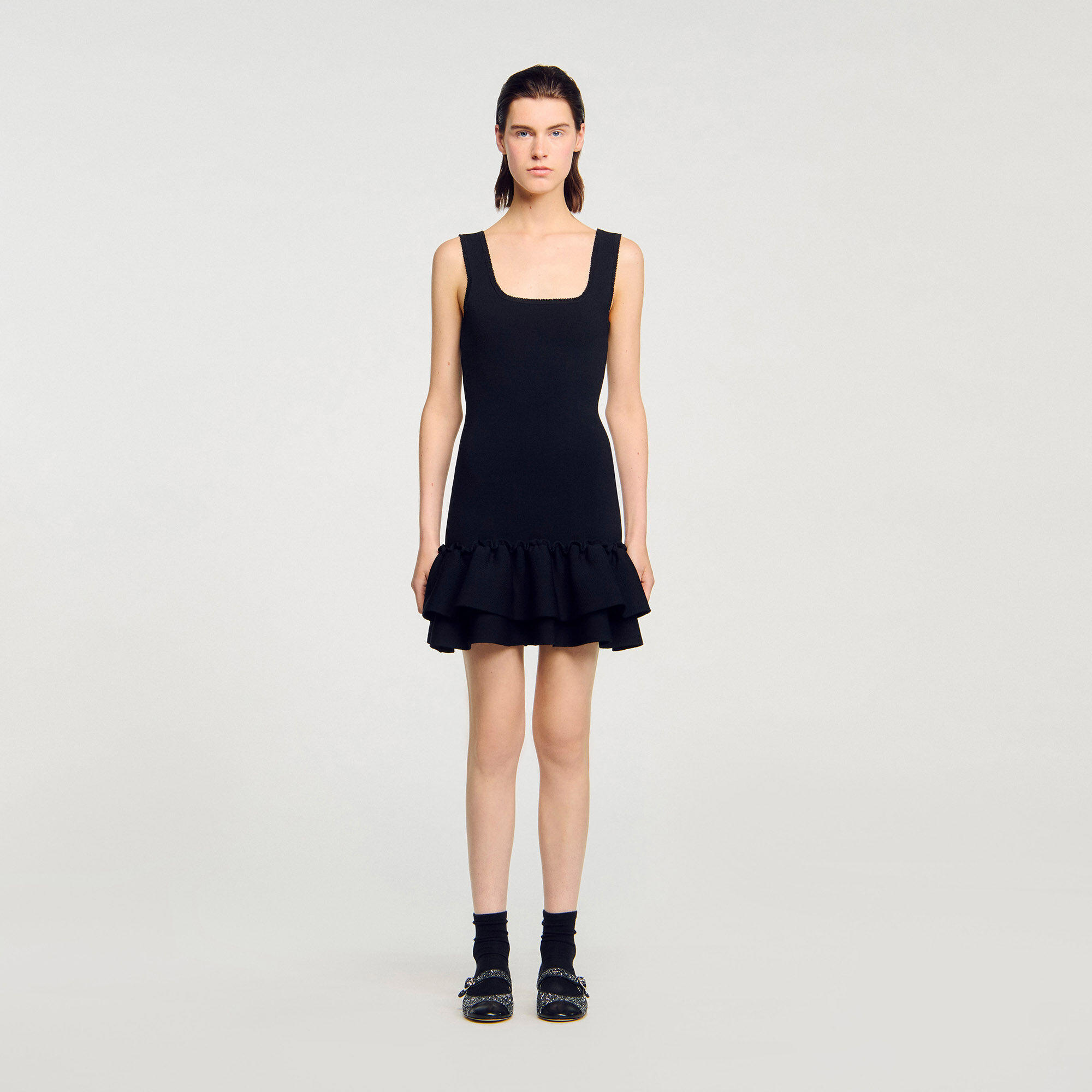 Short knit dress with ruffles