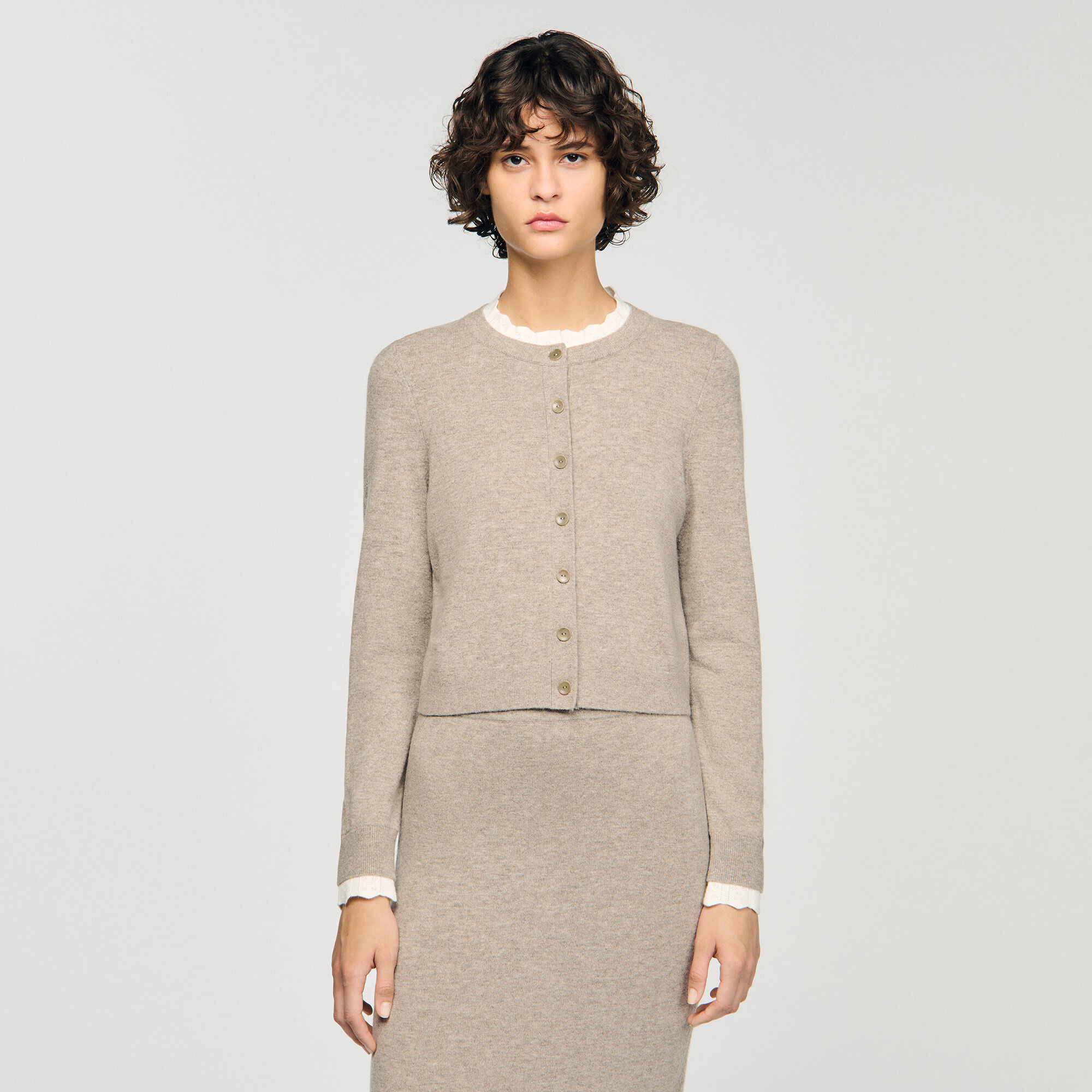 Cardigan with contrast collar