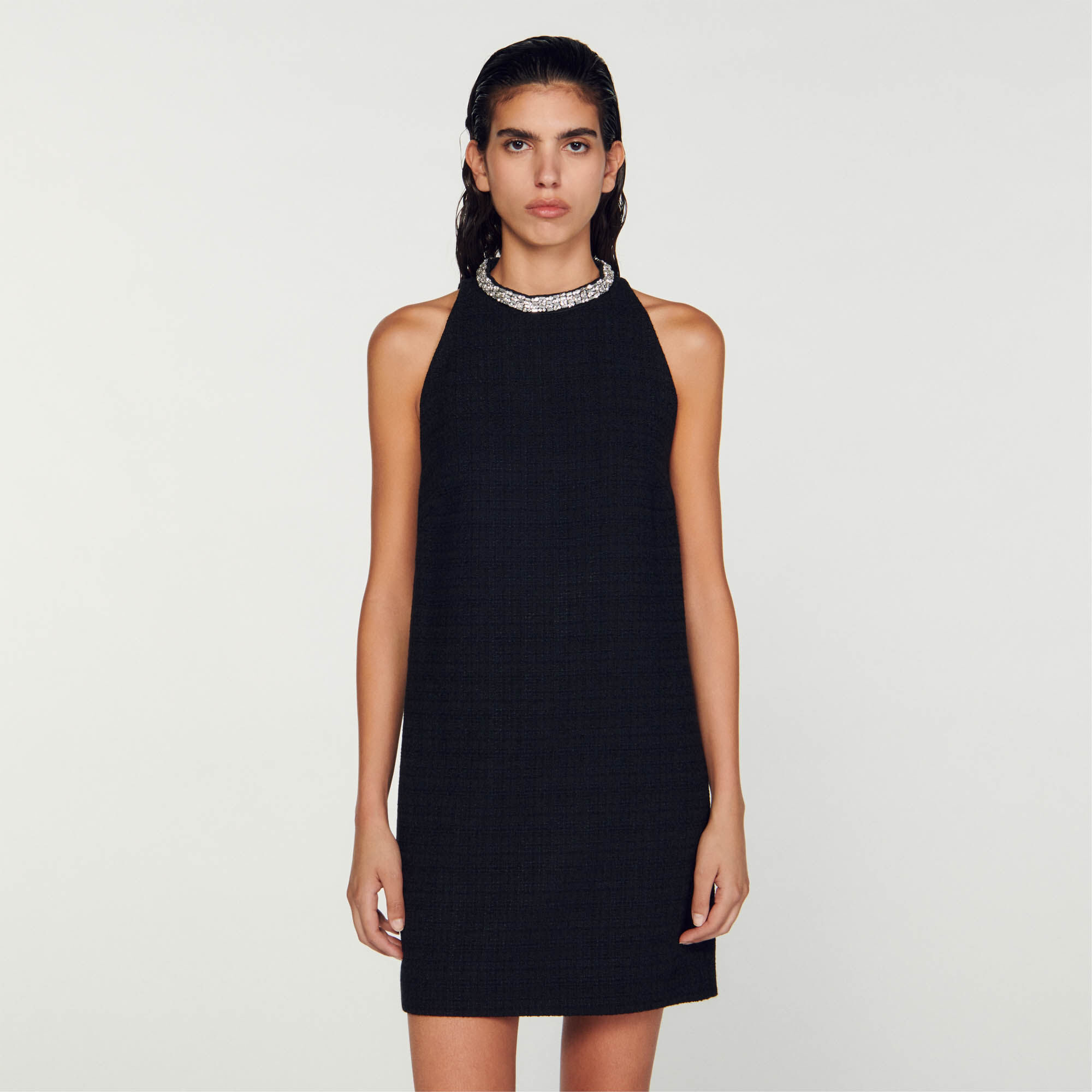 Dress with jewellery collar