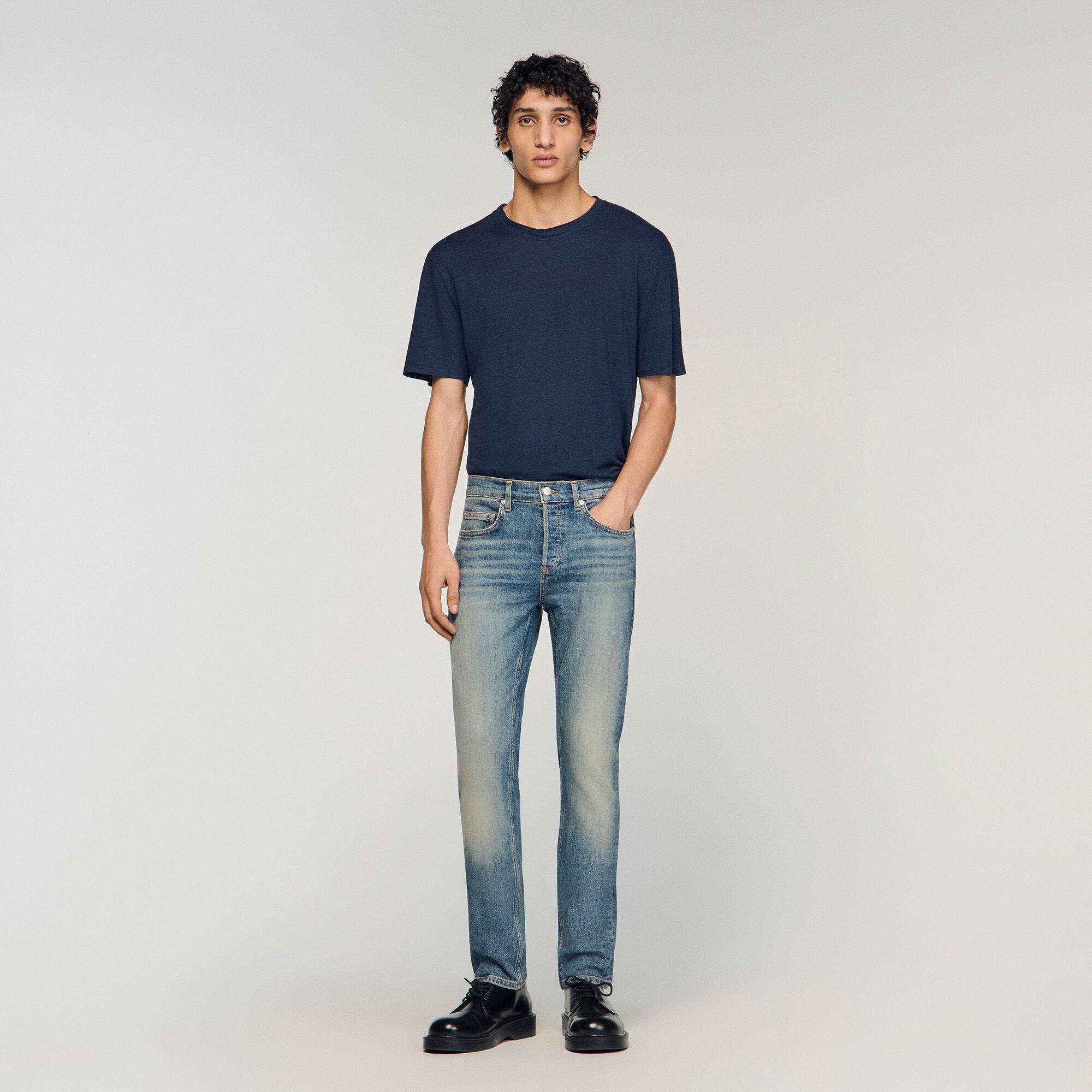 Slim-fit jeans